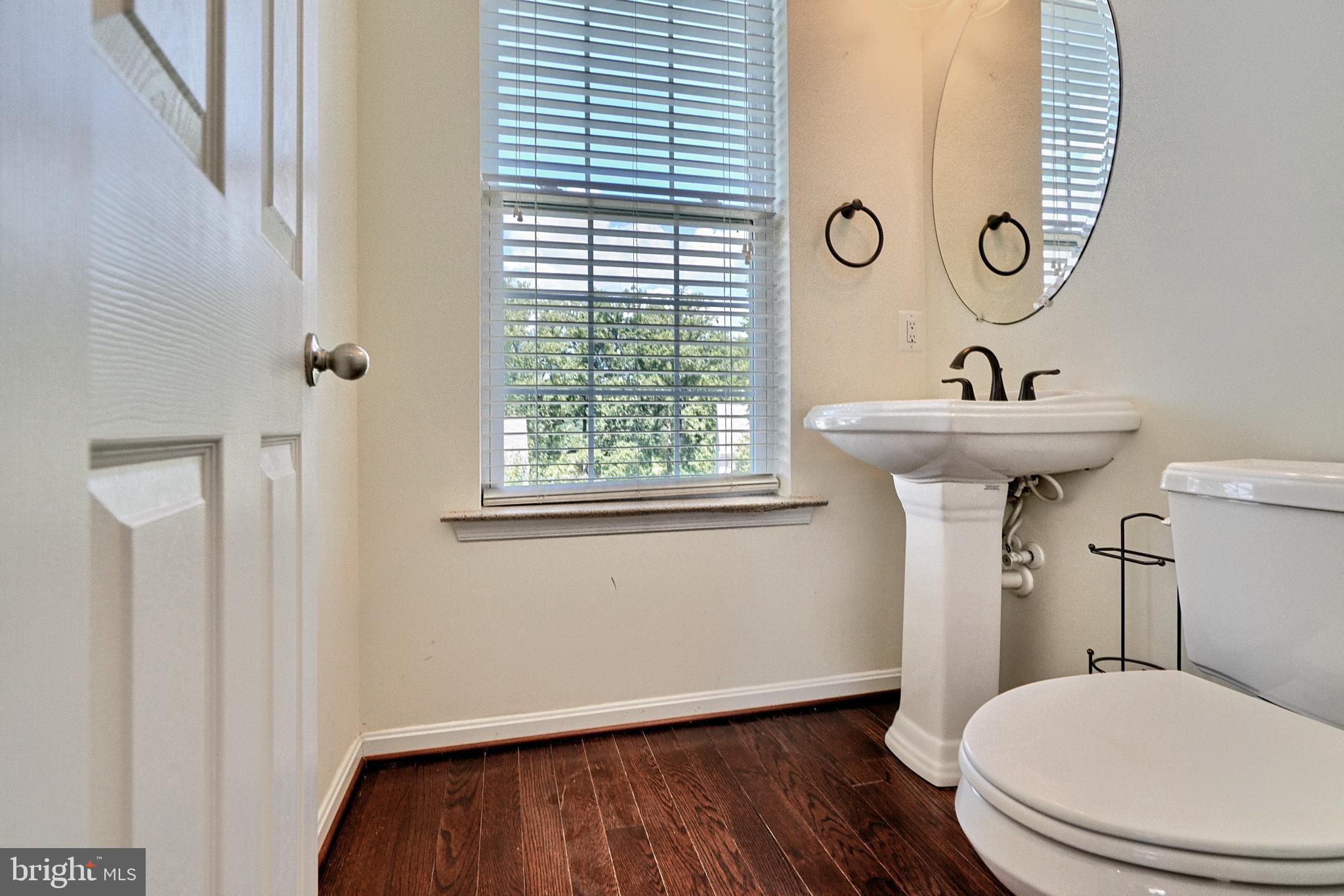 ROCKLAND AT ROGERS - Residential Lease