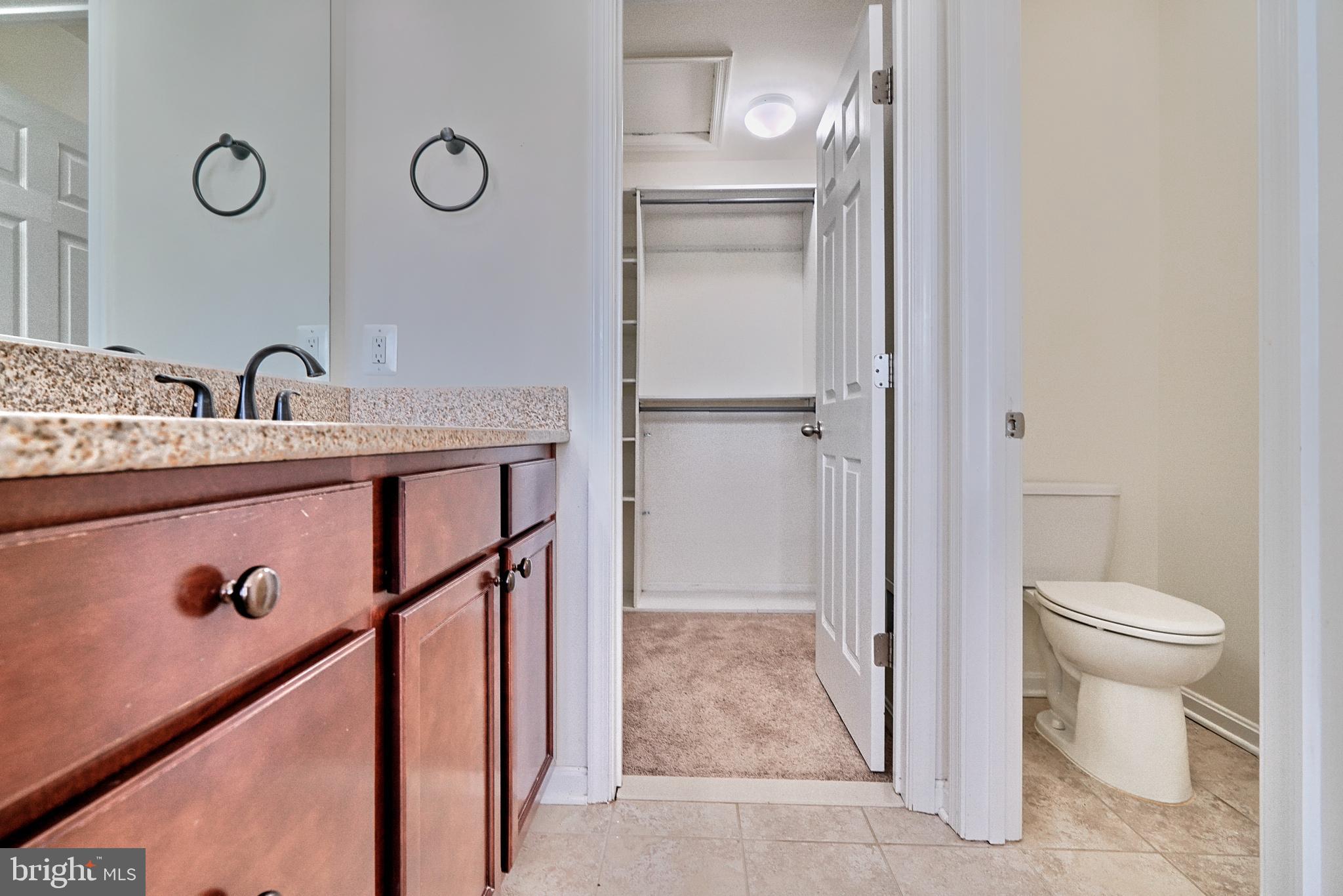 ROCKLAND AT ROGERS - Residential Lease