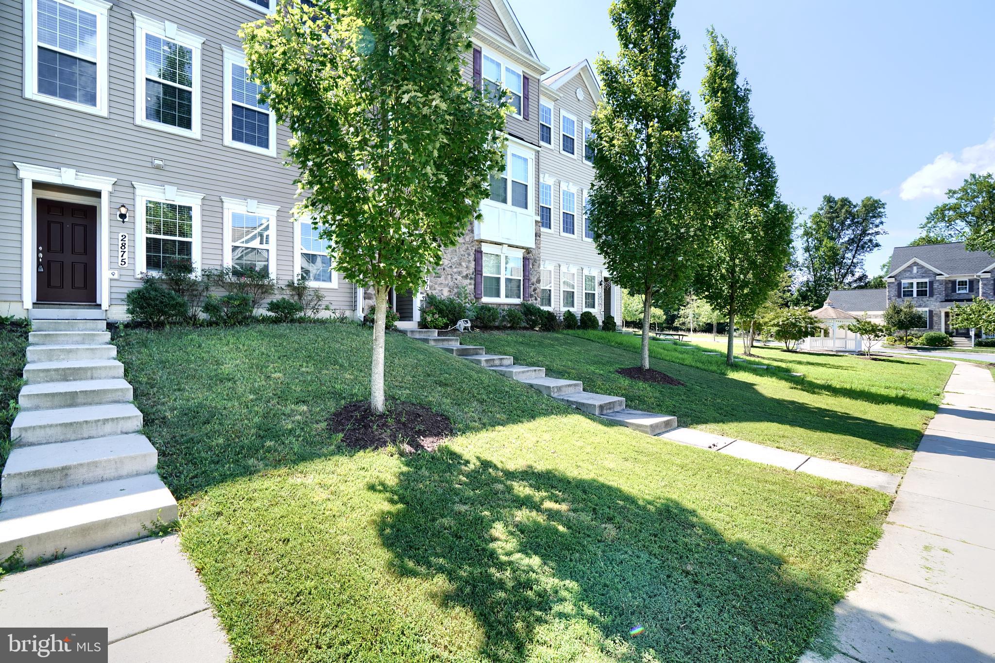 ROCKLAND AT ROGERS - Residential Lease