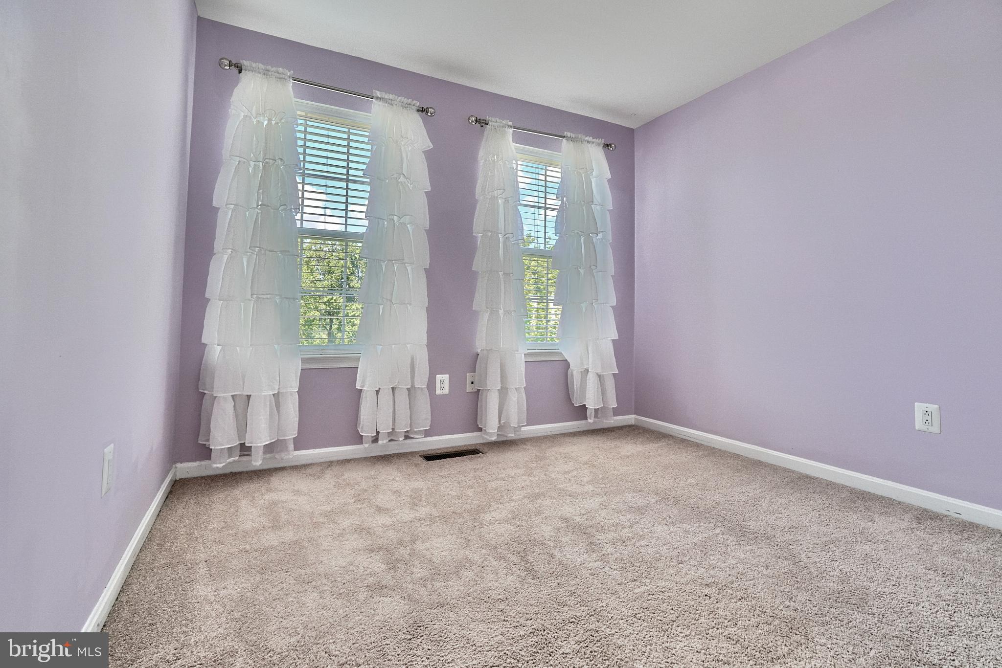 ROCKLAND AT ROGERS - Residential Lease