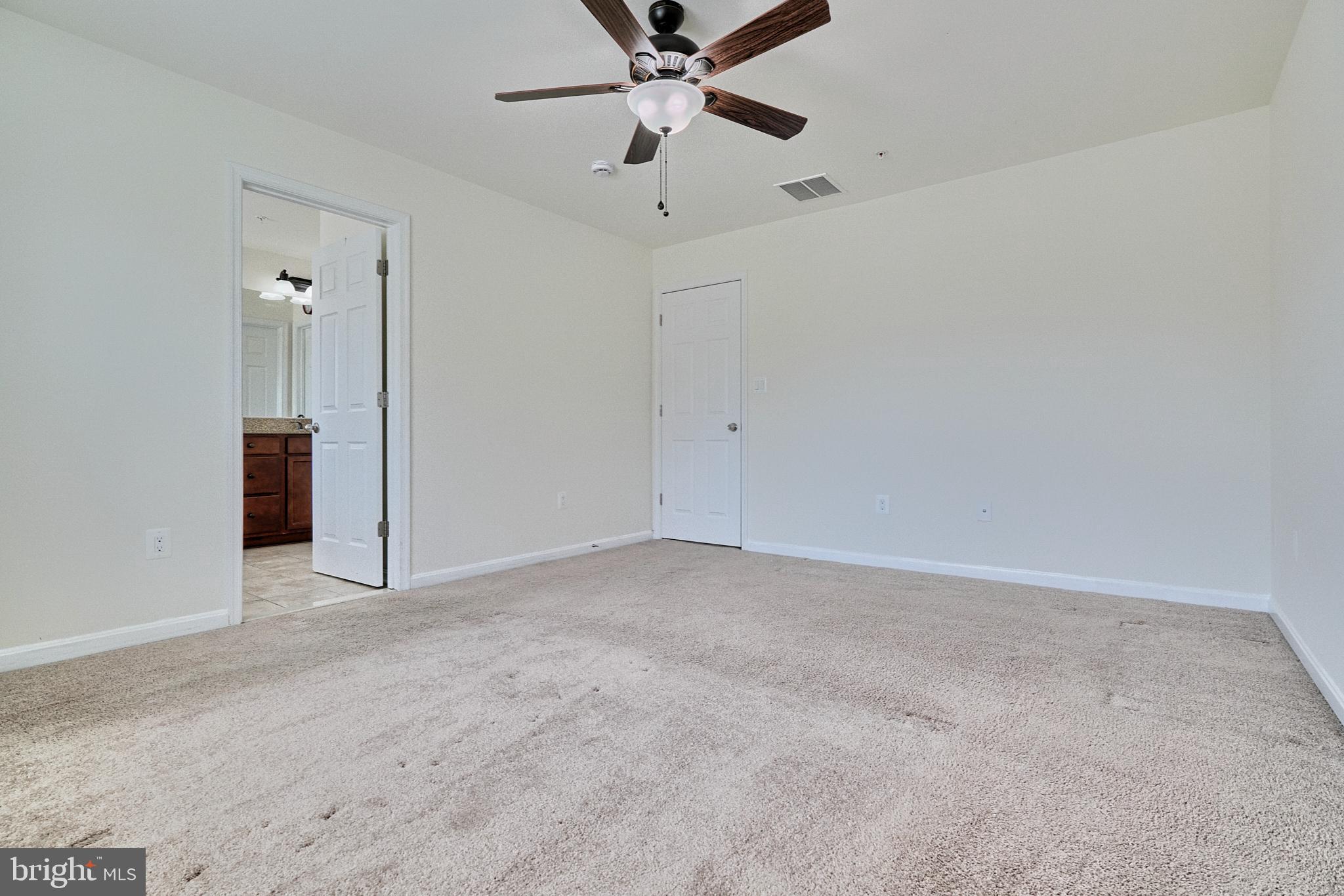 ROCKLAND AT ROGERS - Residential Lease