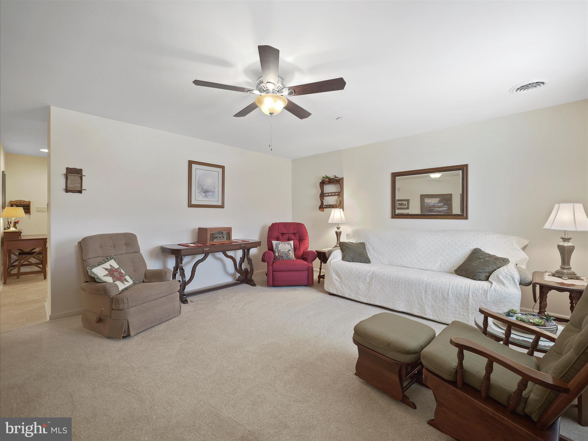 EMERALD POINTE - Residential