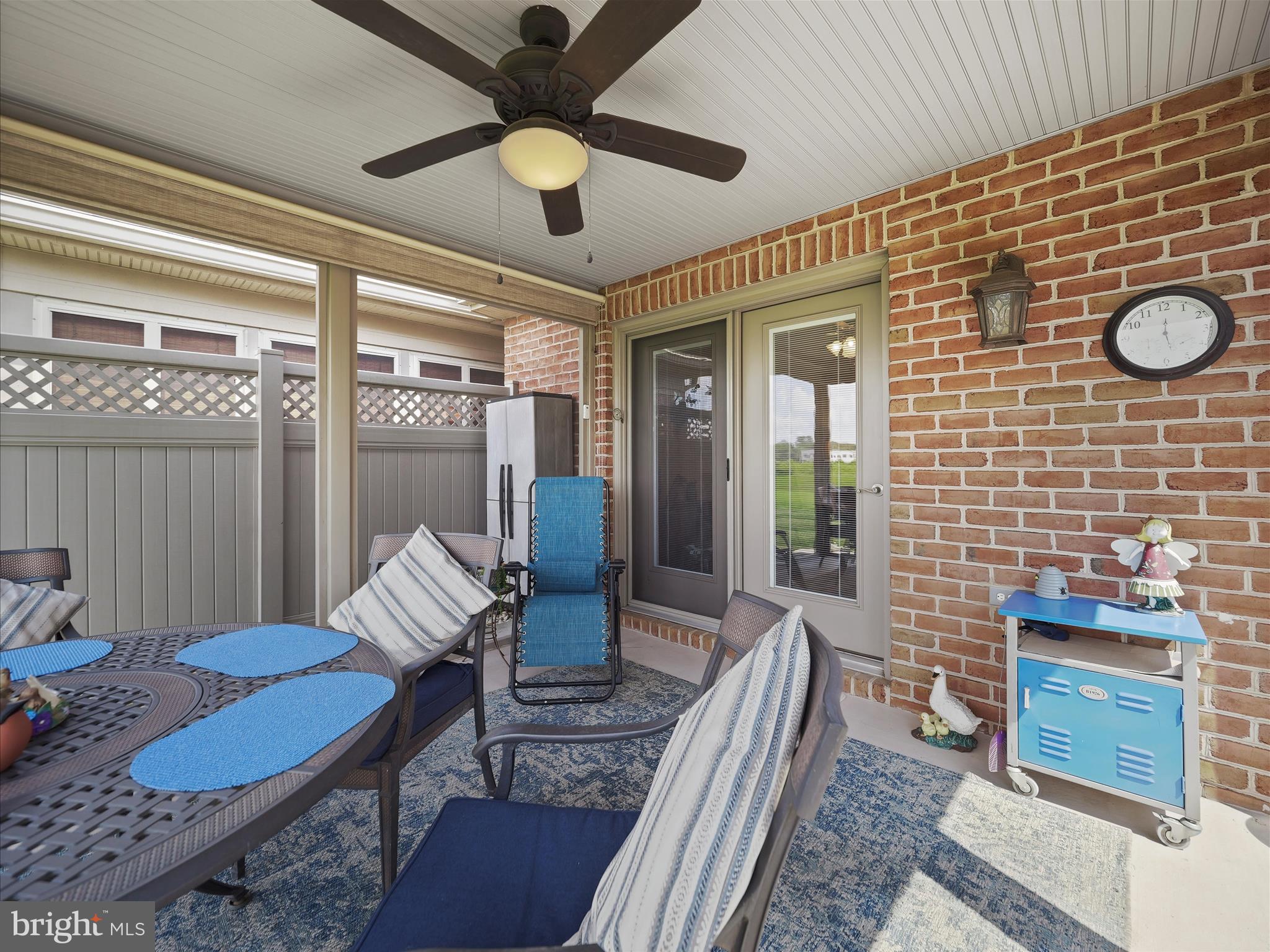 EMERALD POINTE - Residential