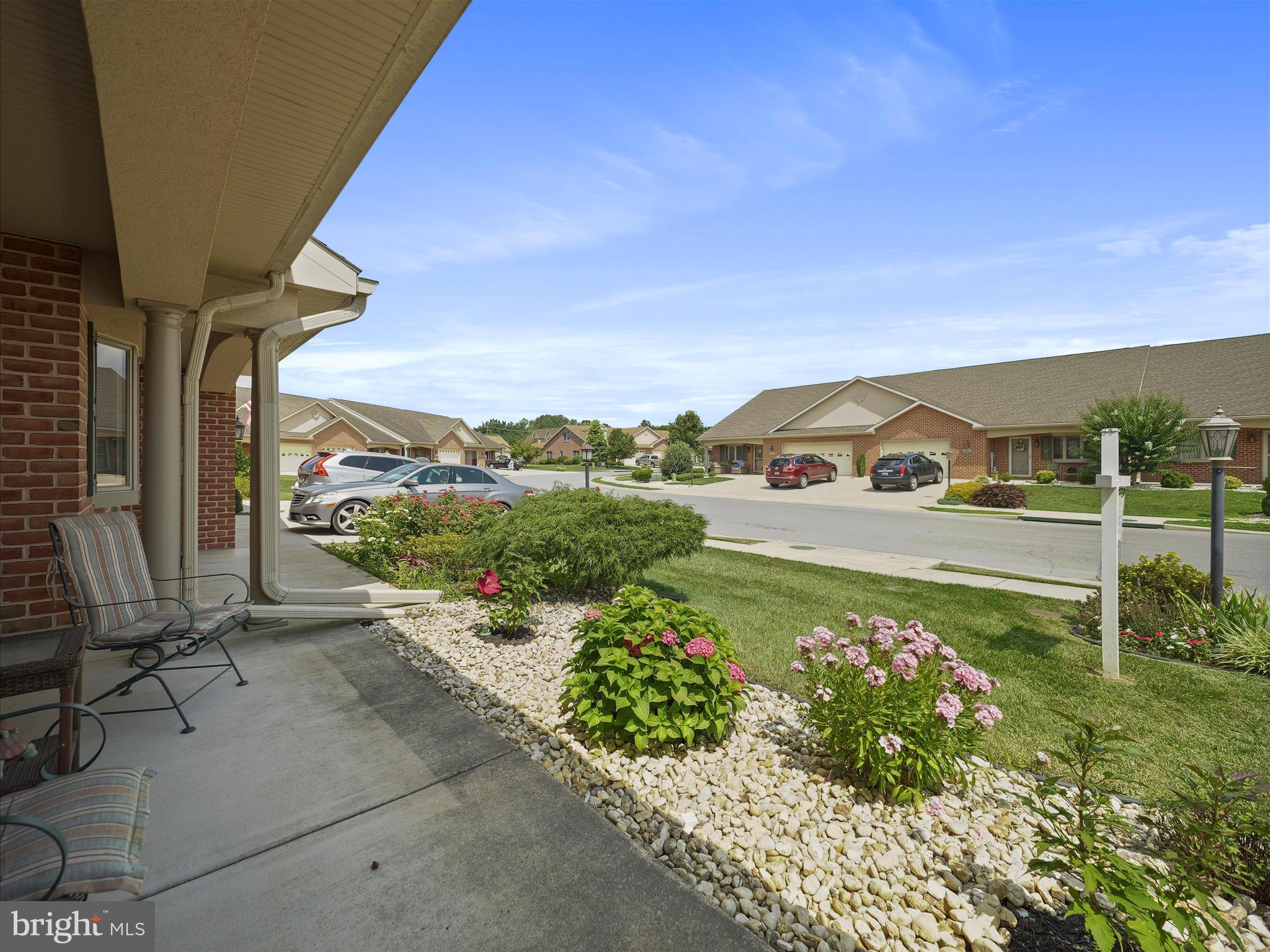 EMERALD POINTE - Residential