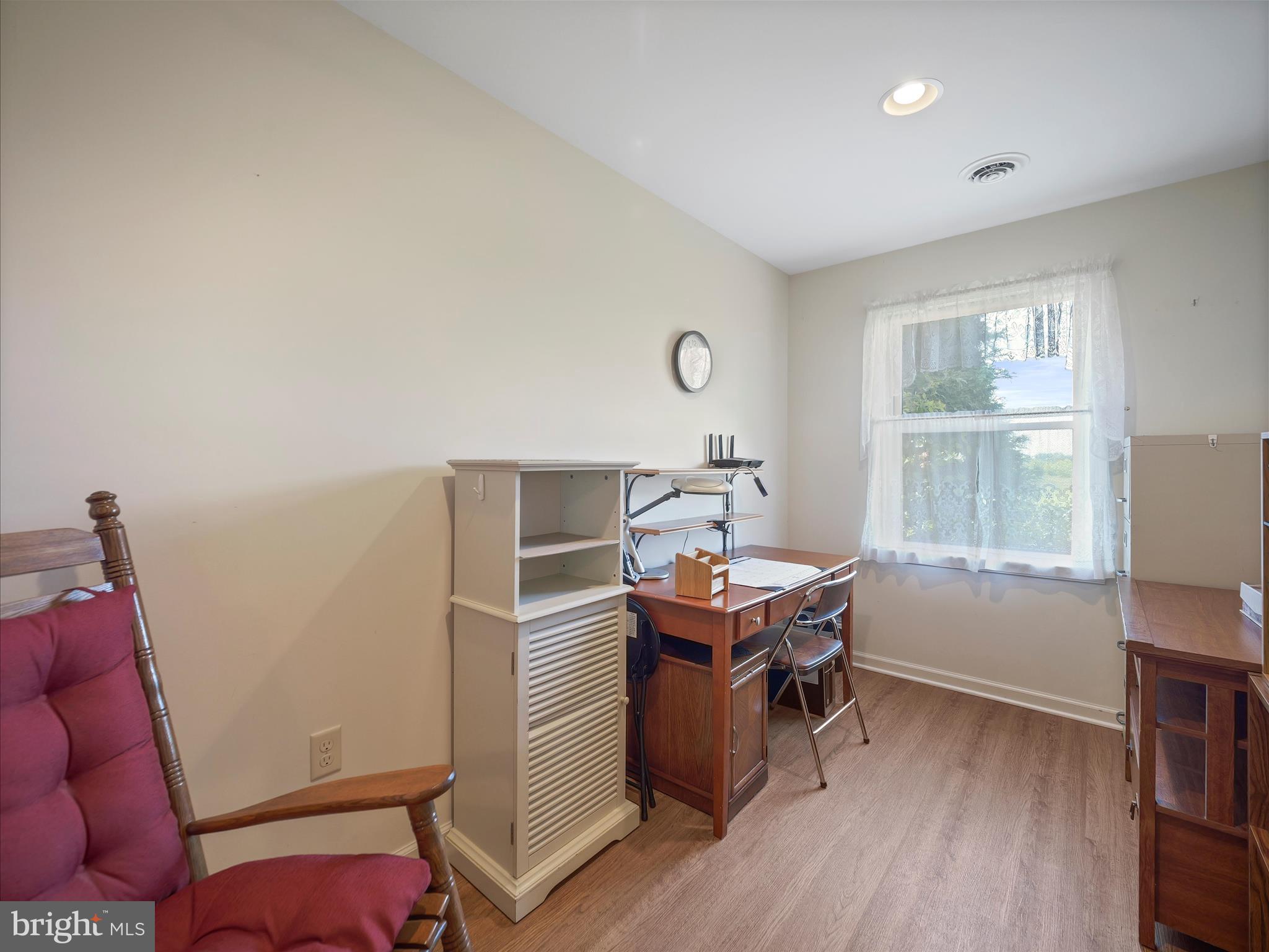 EMERALD POINTE - Residential