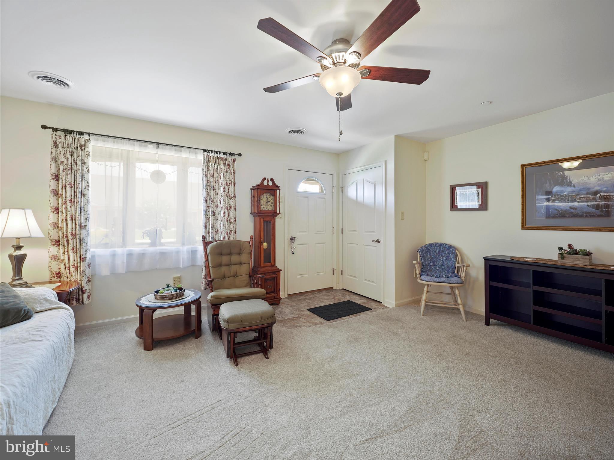 EMERALD POINTE - Residential