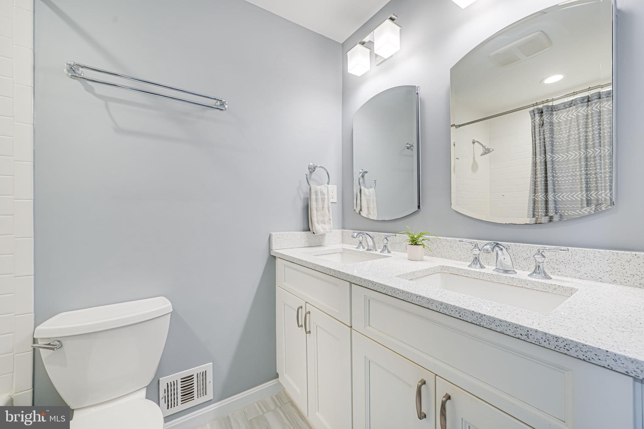 ROLLING VALLEY - Residential