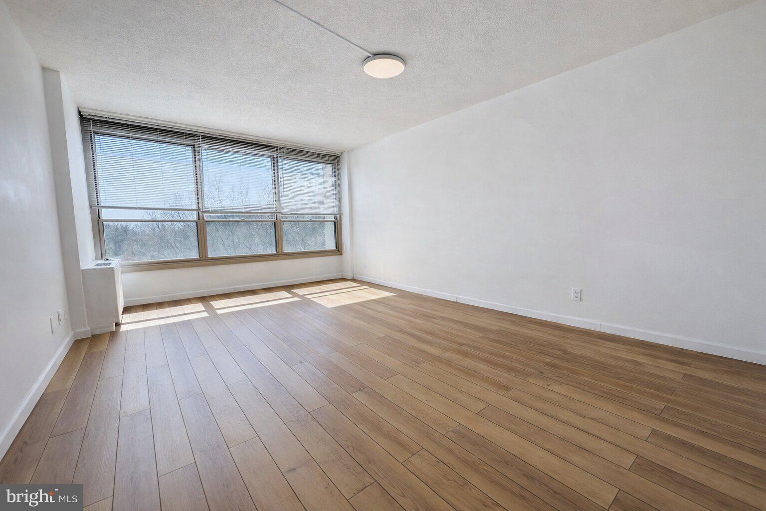 GREEN HILL - Residential