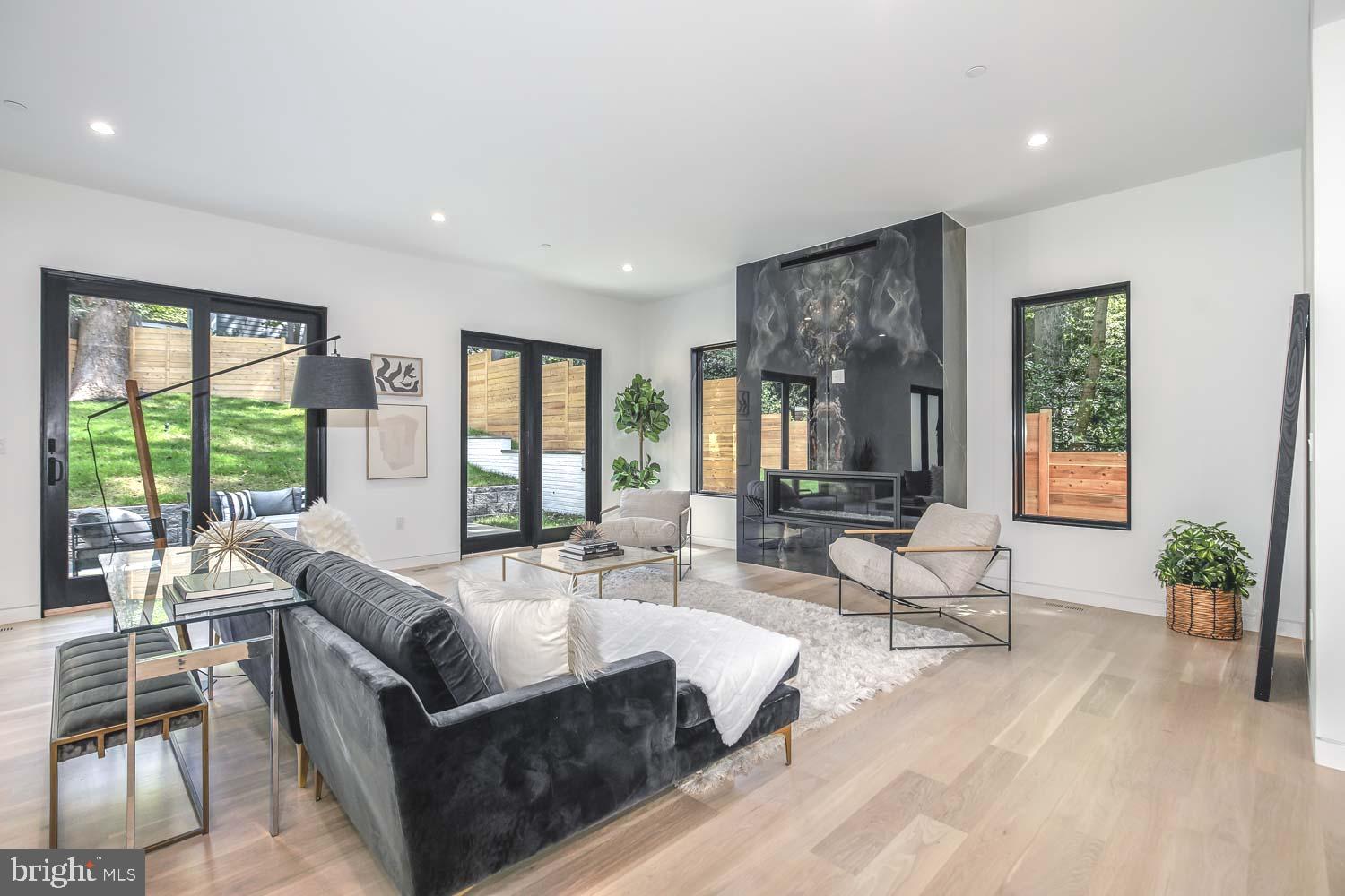 GLEN ECHO HEIGHTS - Residential