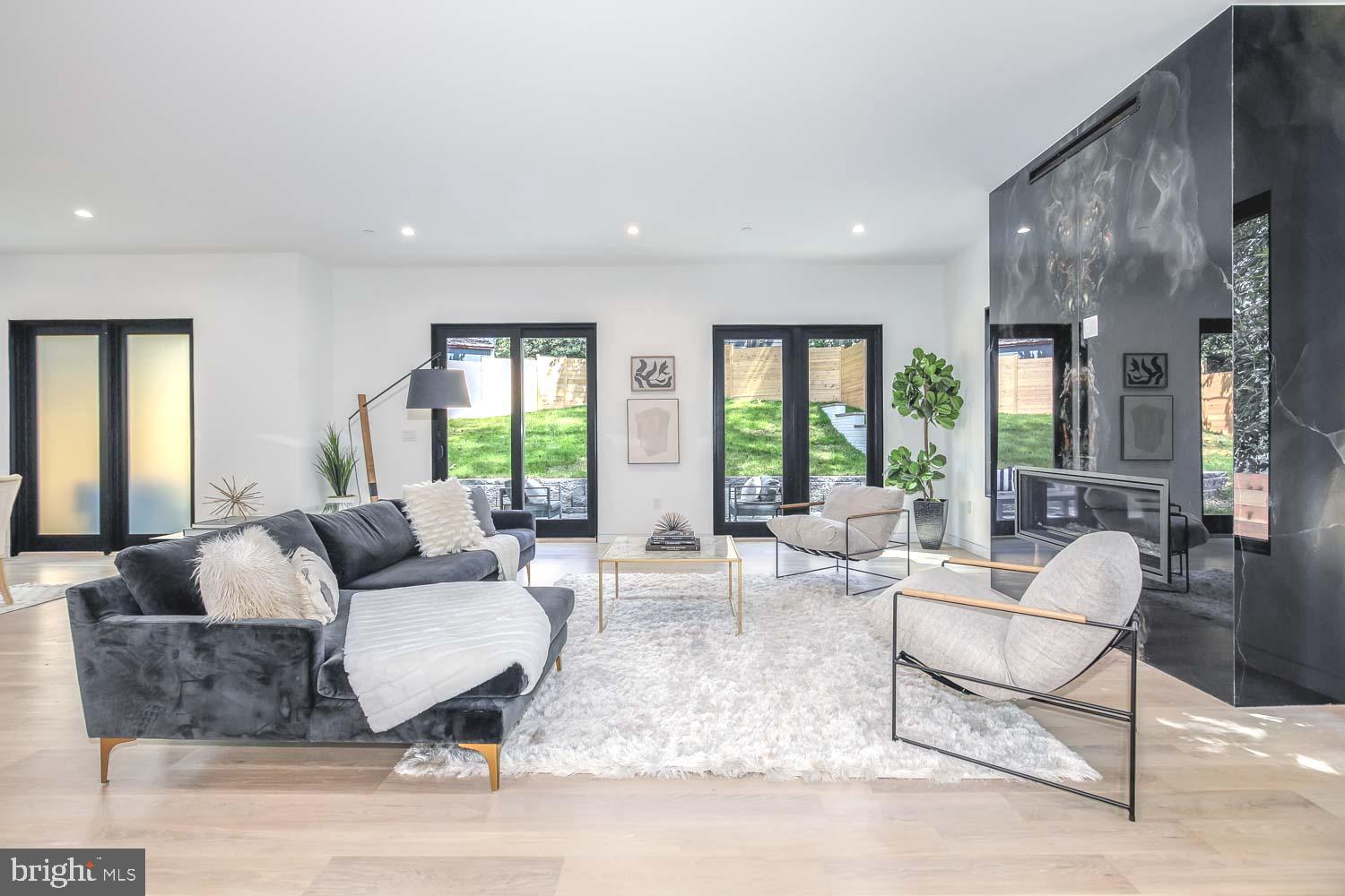 GLEN ECHO HEIGHTS - Residential