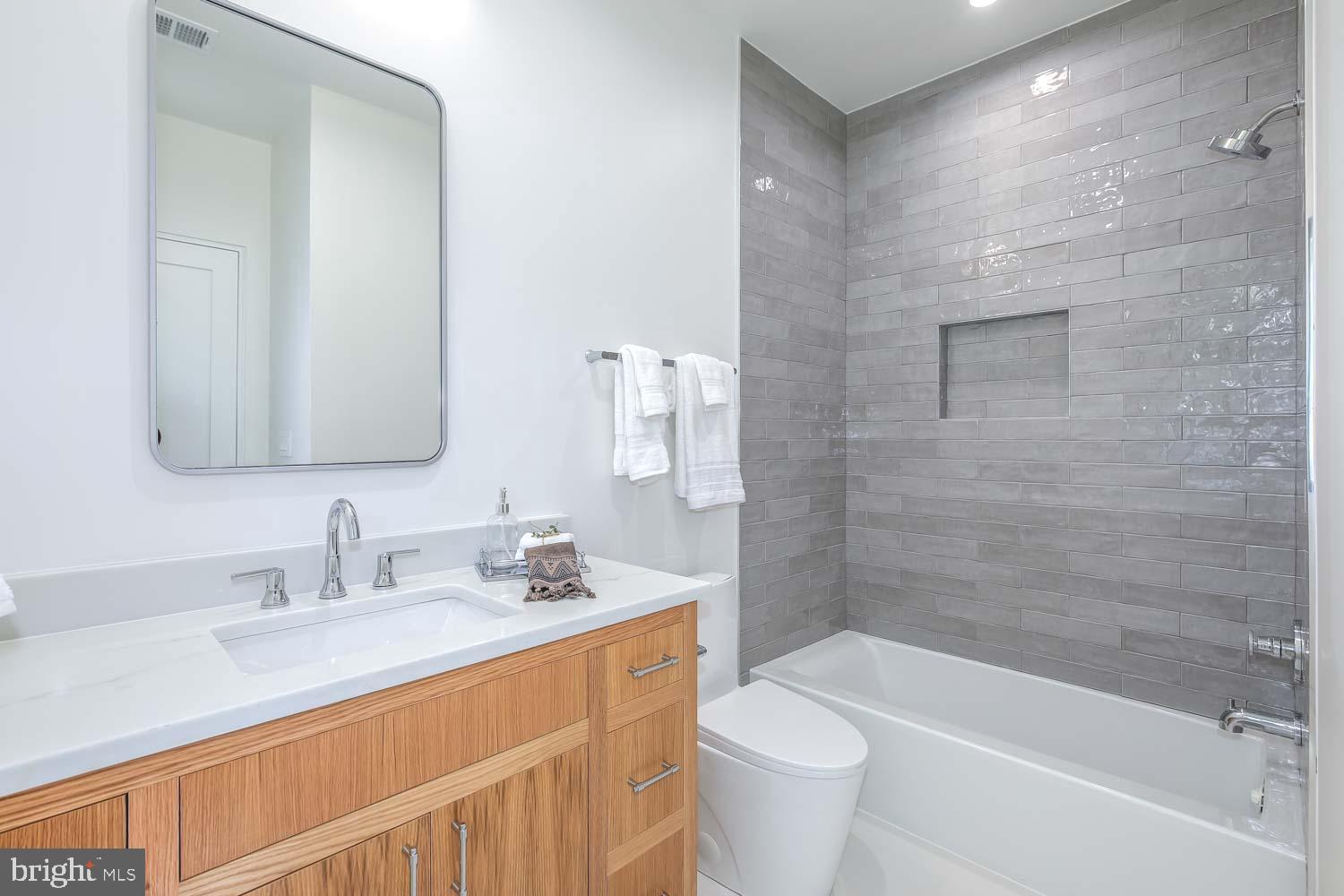 GLEN ECHO HEIGHTS - Residential