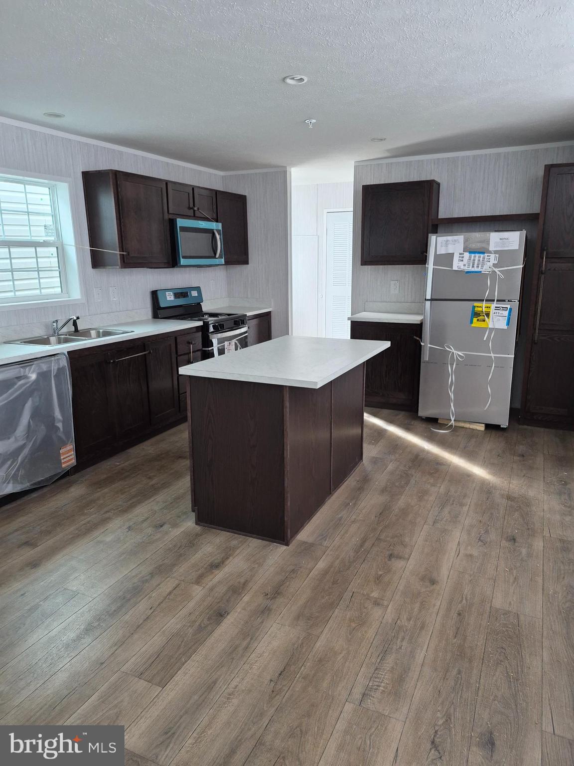 VILLAGE BROOK - Residential