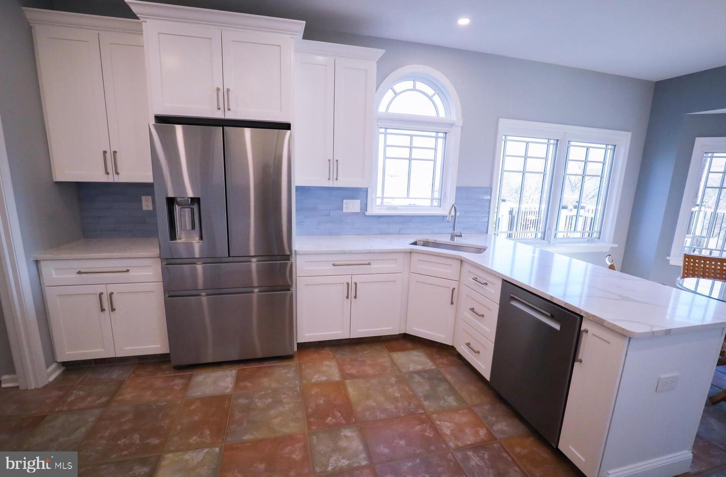 102 WATERVIEW DRIVE