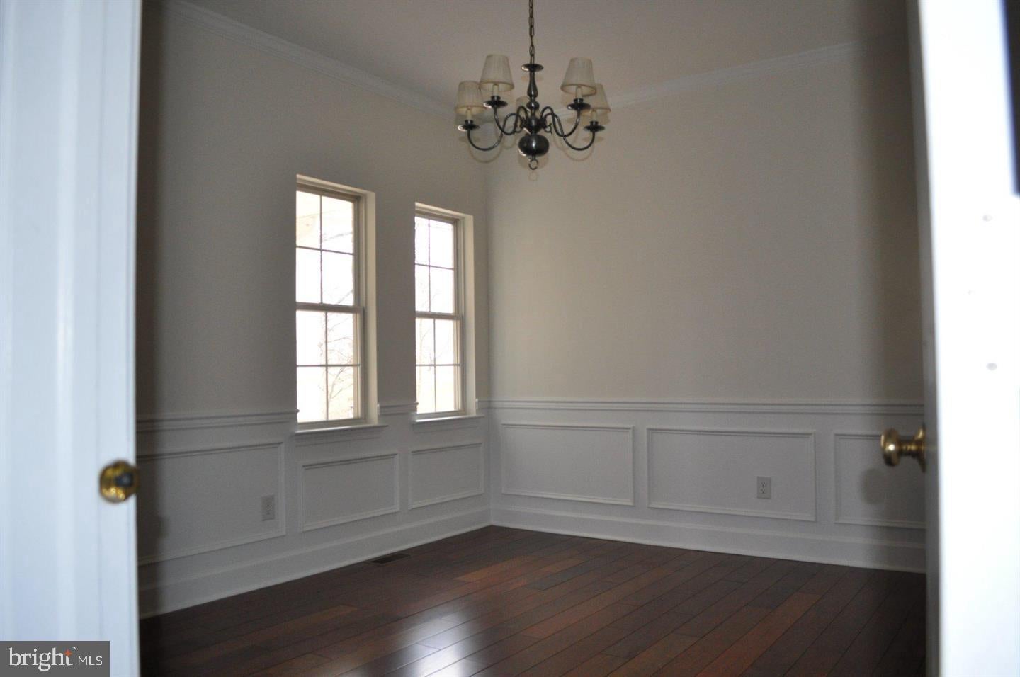 102 WATERVIEW DRIVE