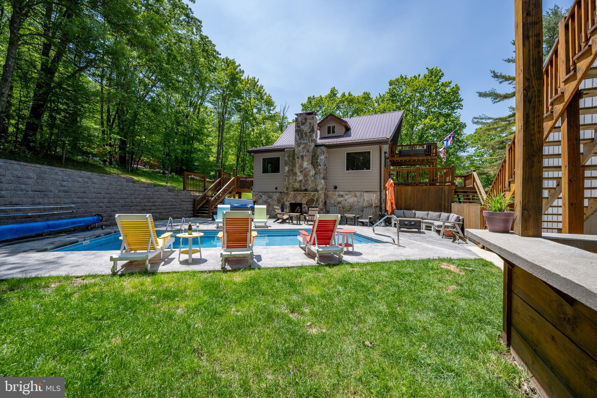 HOYES RUN - Residential
