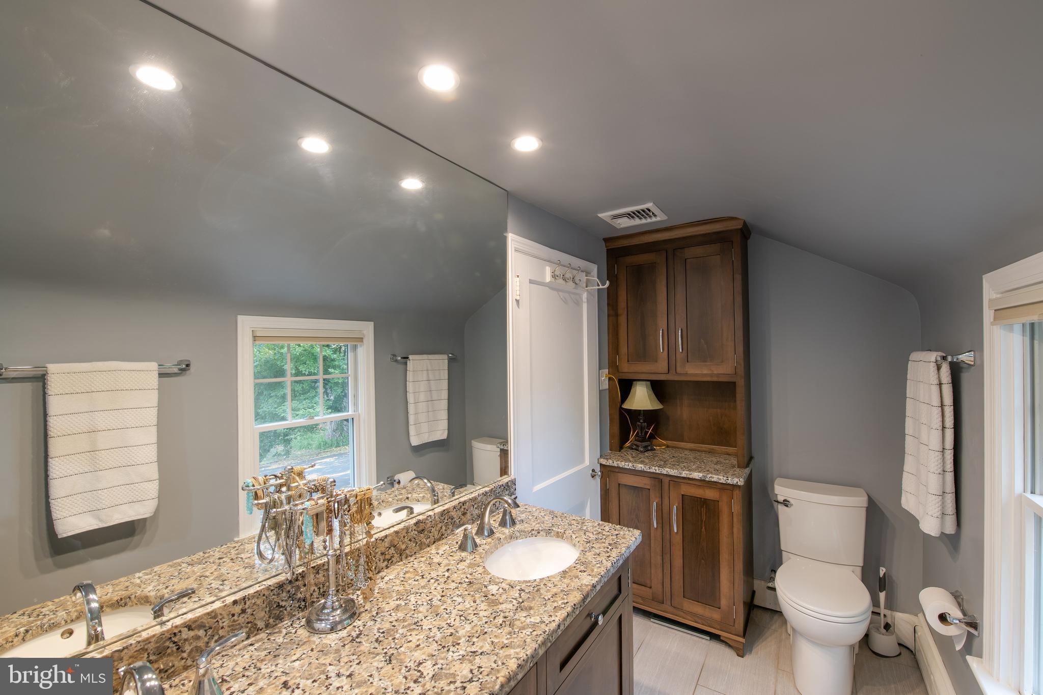 SCHOOL LANE HILLS - Residential