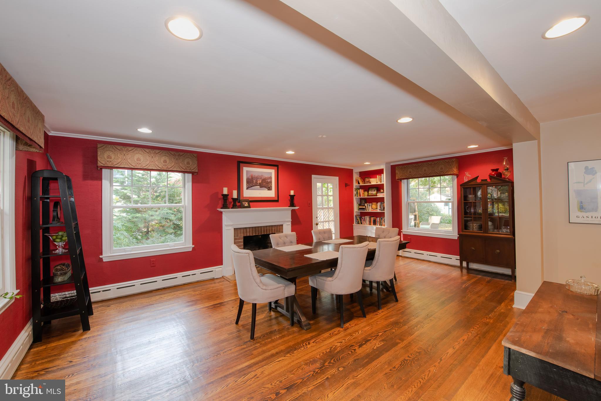 SCHOOL LANE HILLS - Residential