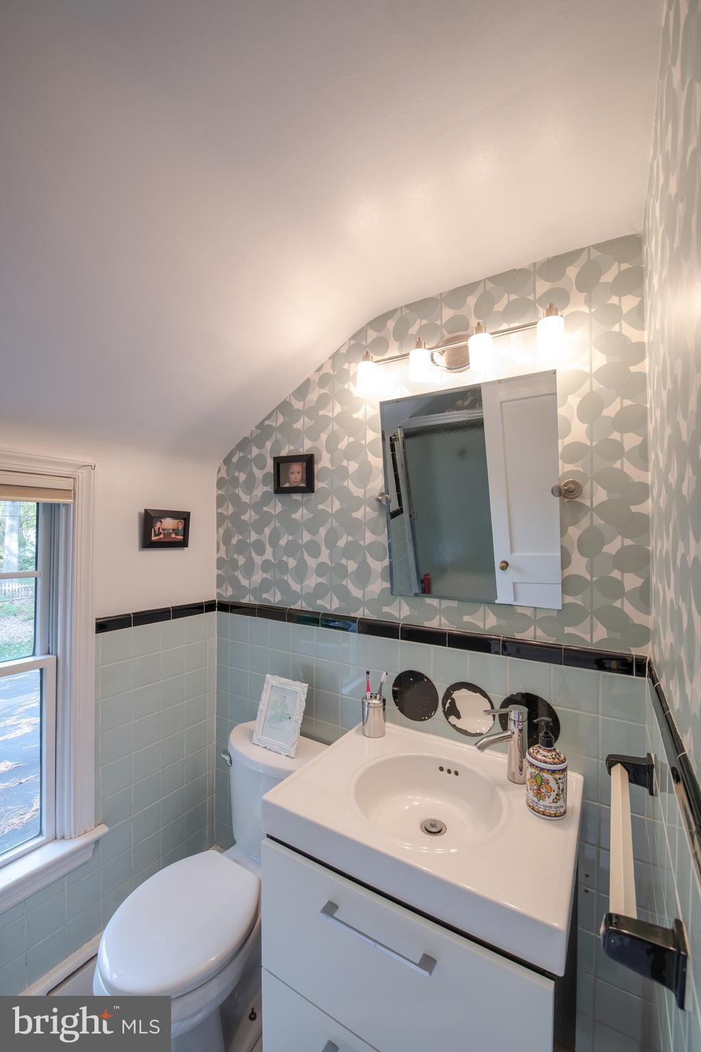 SCHOOL LANE HILLS - Residential