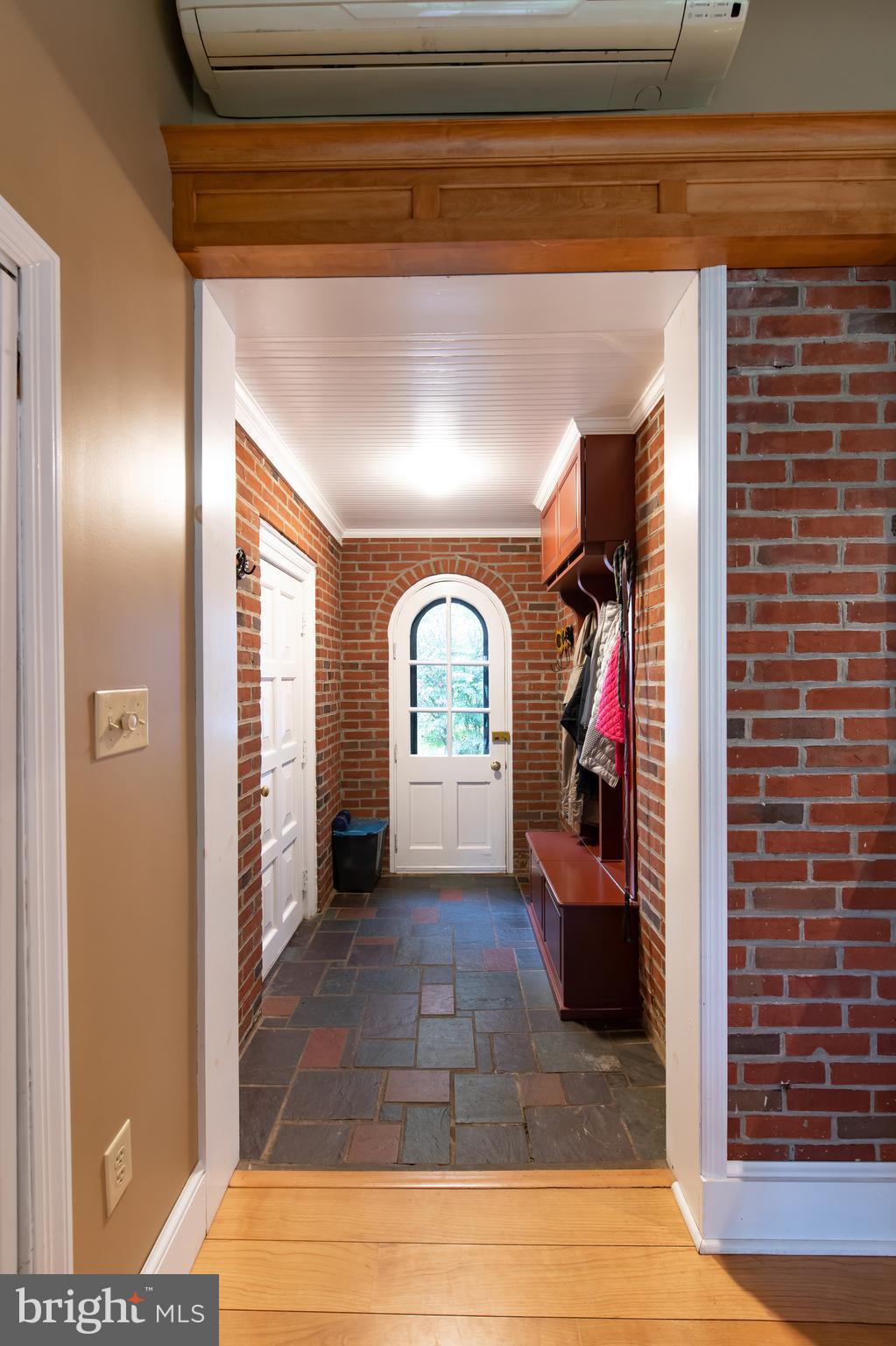 SCHOOL LANE HILLS - Residential