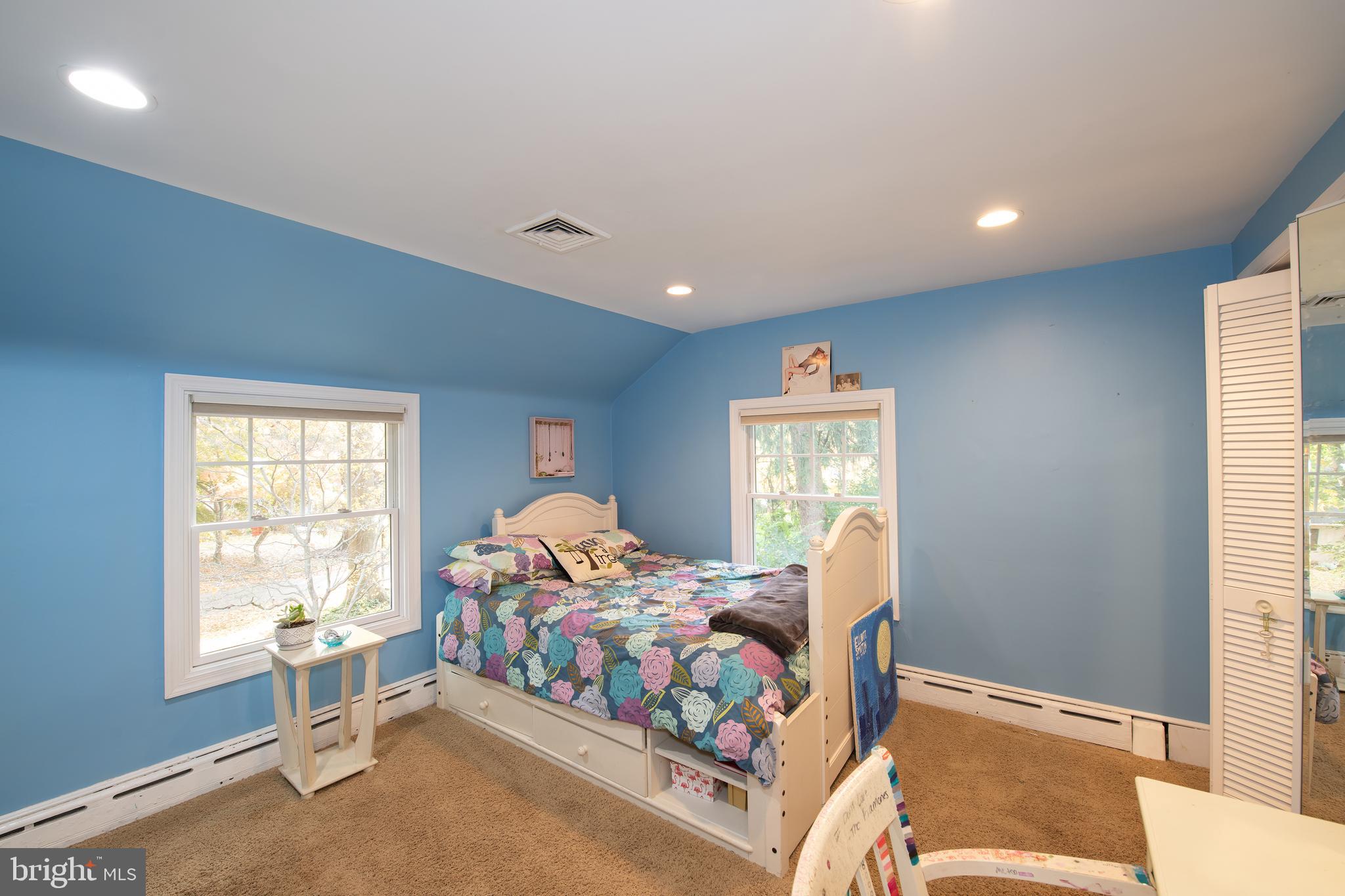 SCHOOL LANE HILLS - Residential