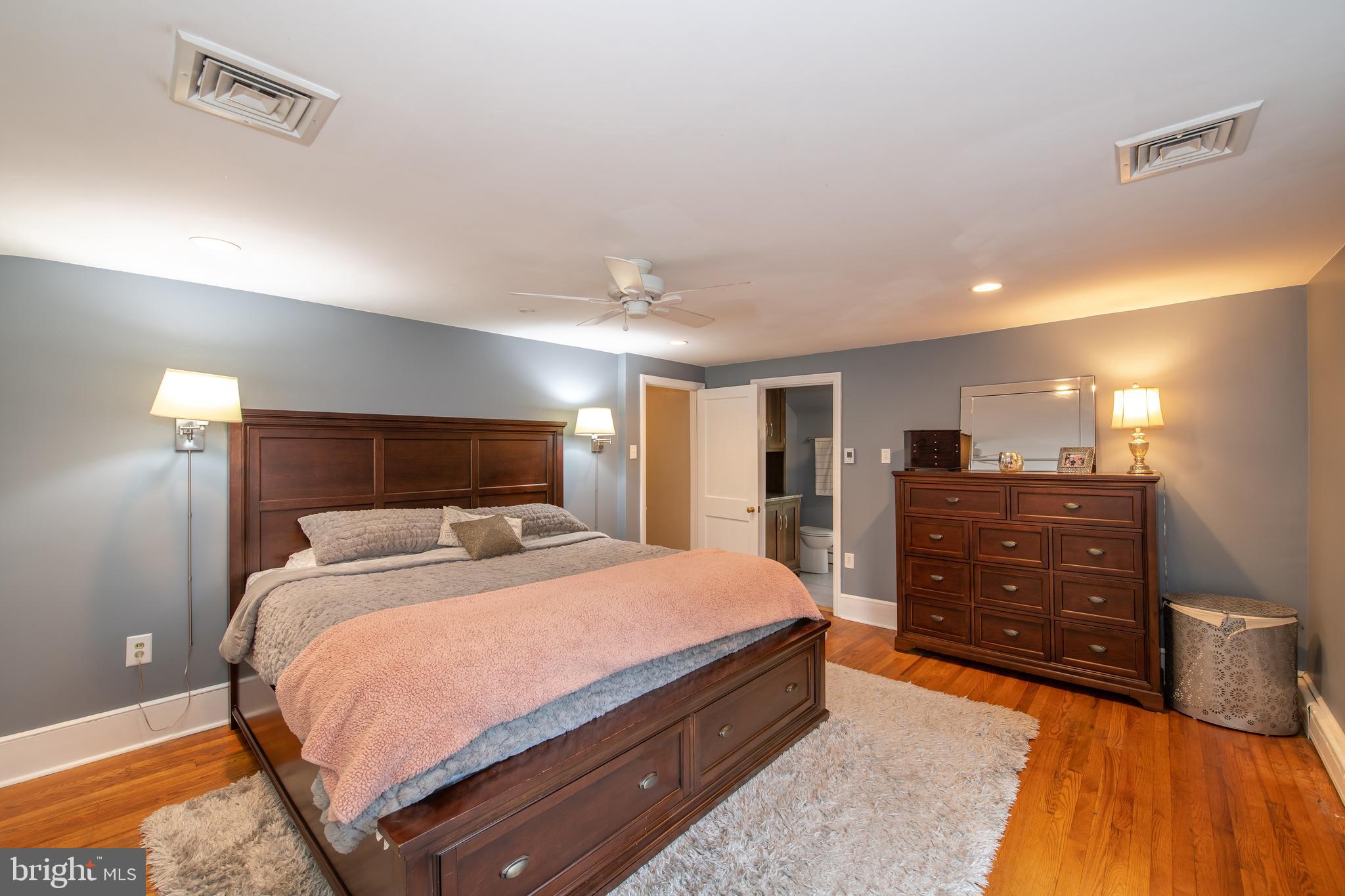 SCHOOL LANE HILLS - Residential