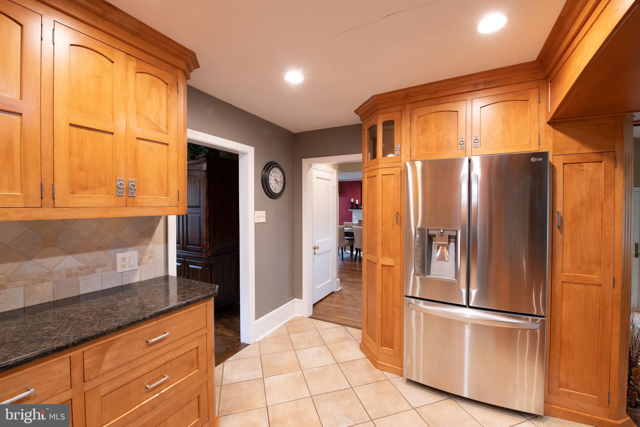 SCHOOL LANE HILLS - Residential