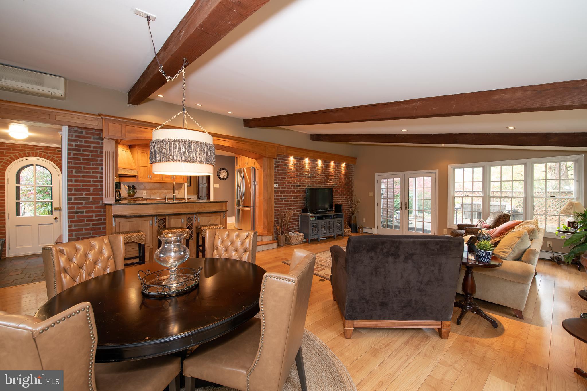 SCHOOL LANE HILLS - Residential