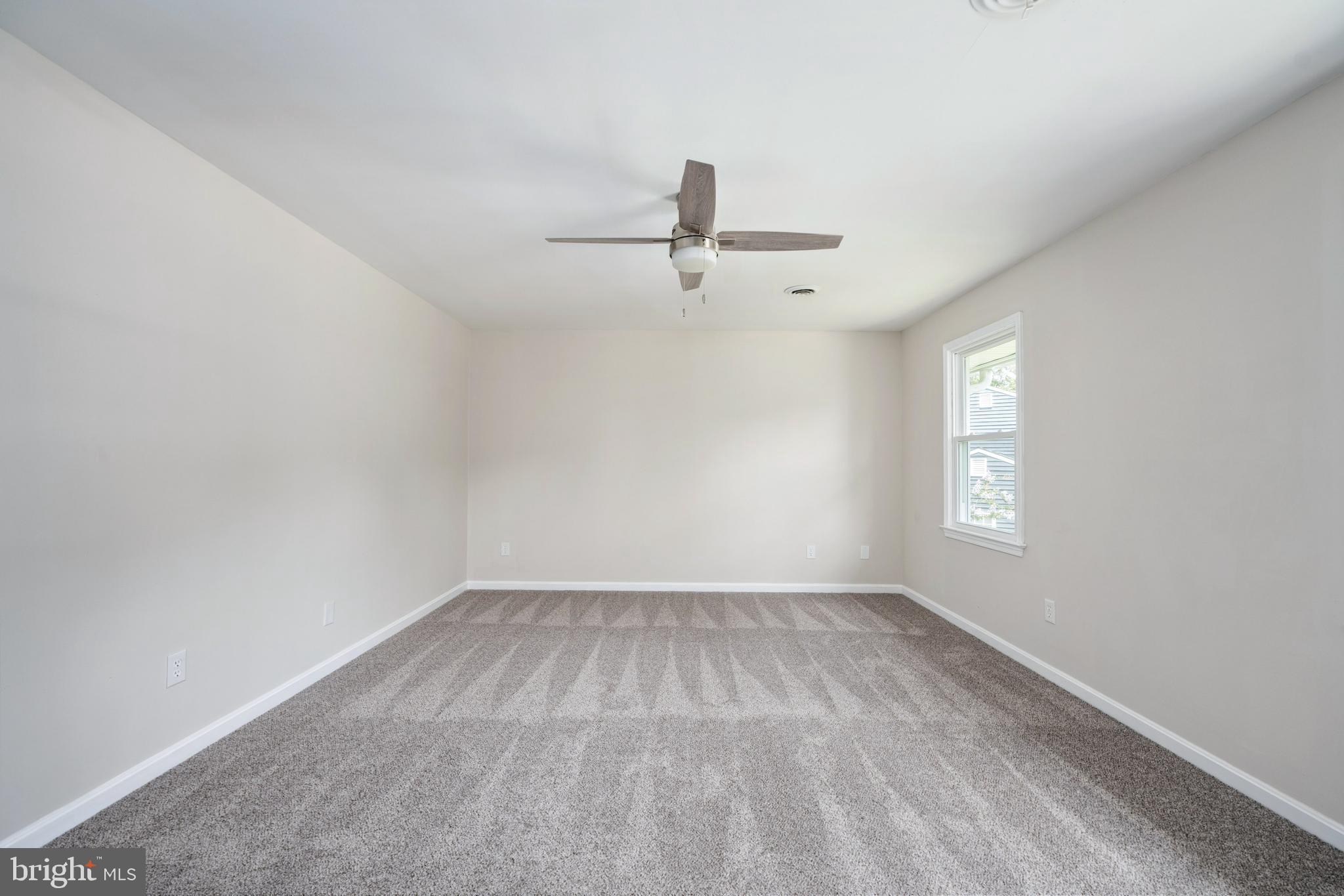 BREEZEWOOD - Residential