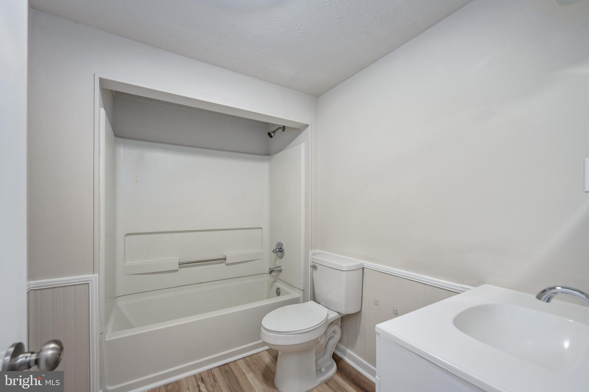 BREEZEWOOD - Residential