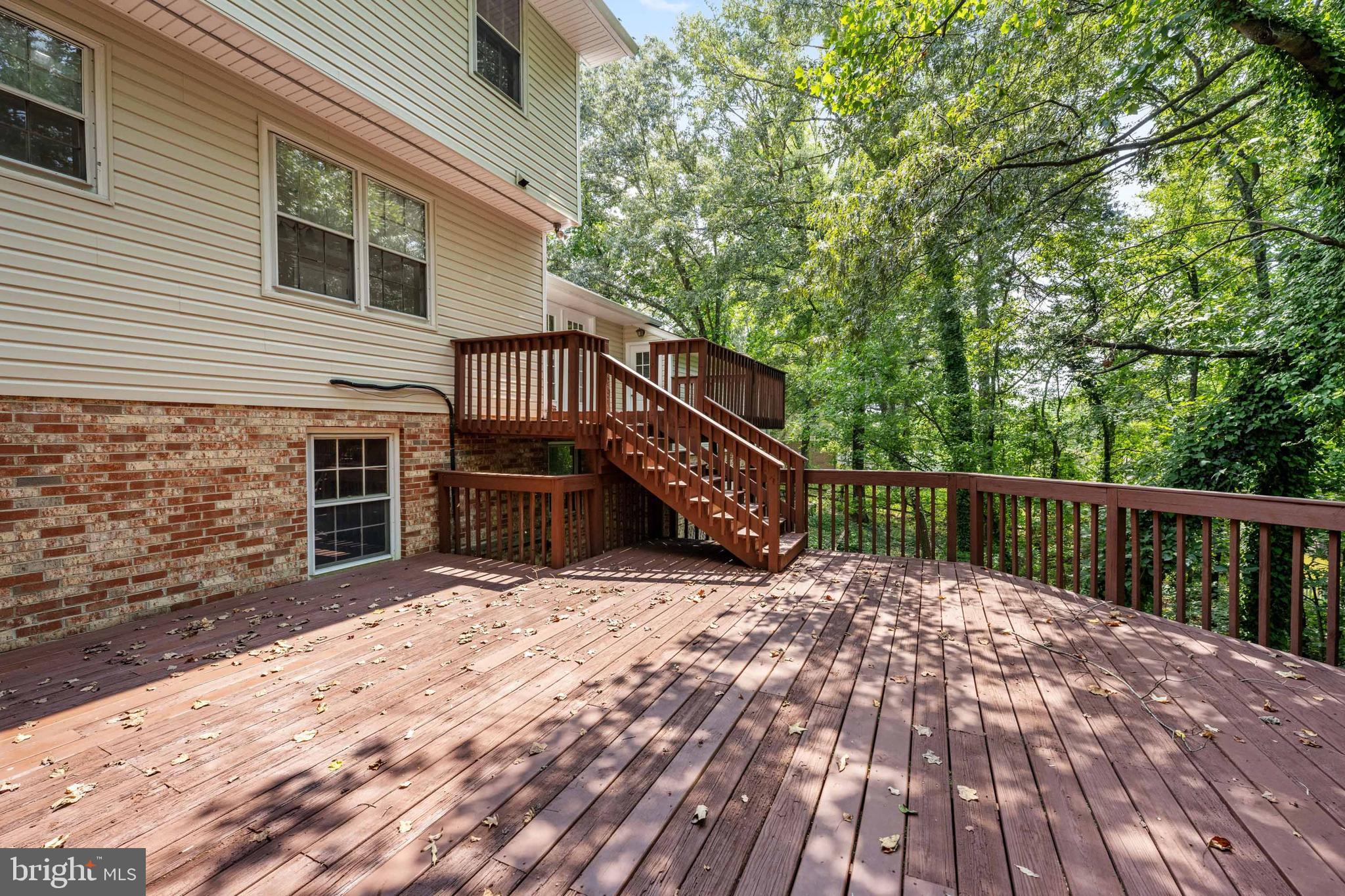 BREEZEWOOD - Residential