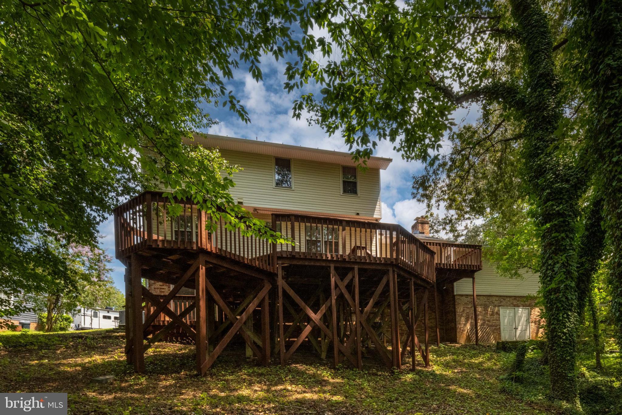 BREEZEWOOD - Residential