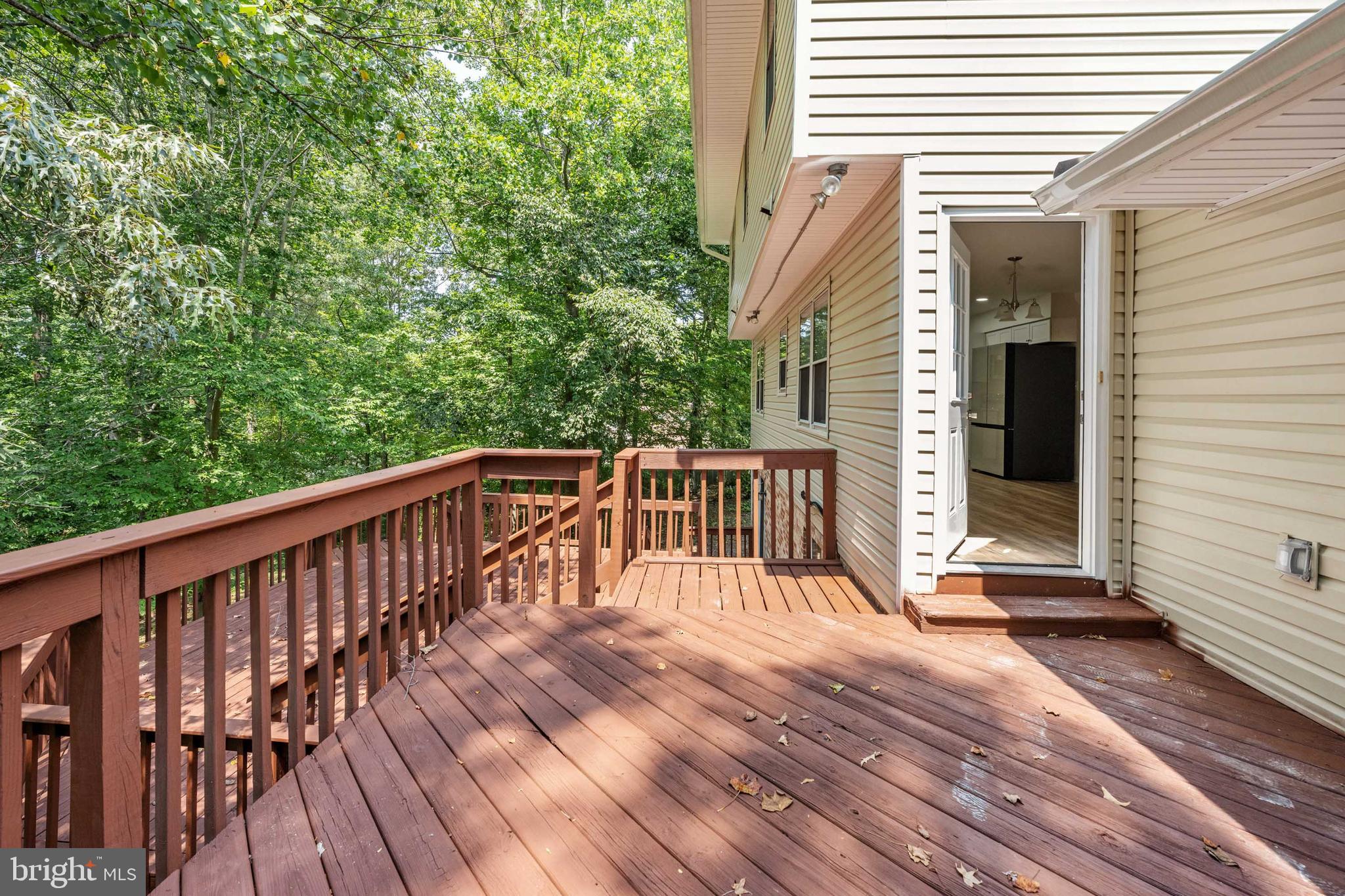 BREEZEWOOD - Residential