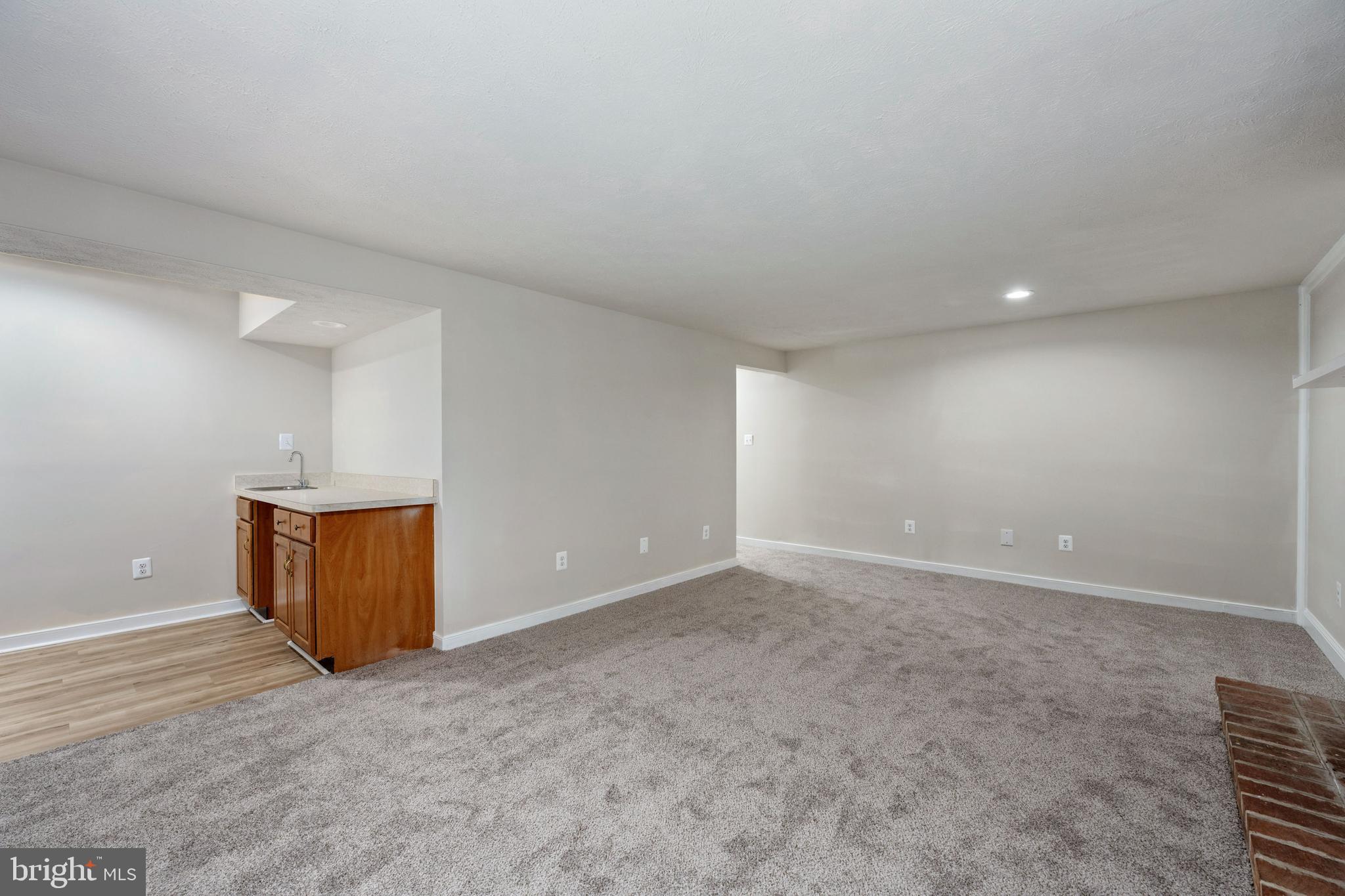 BREEZEWOOD - Residential