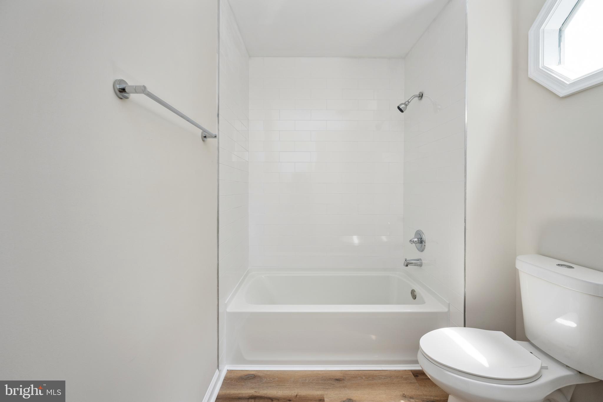 BREEZEWOOD - Residential