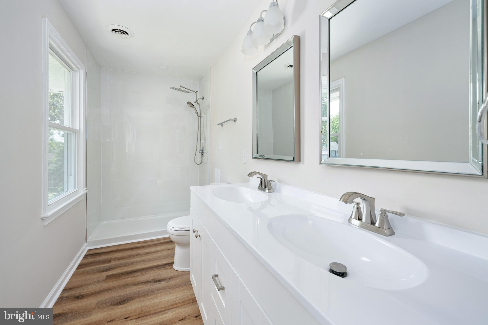 BREEZEWOOD - Residential