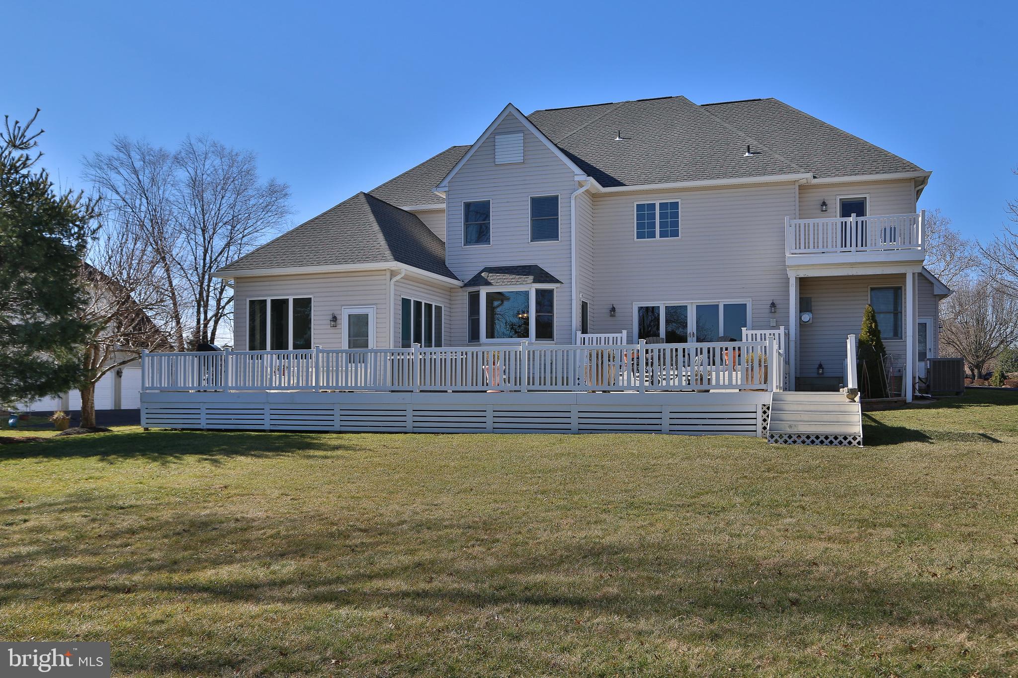 SUNNY HILL - Residential
