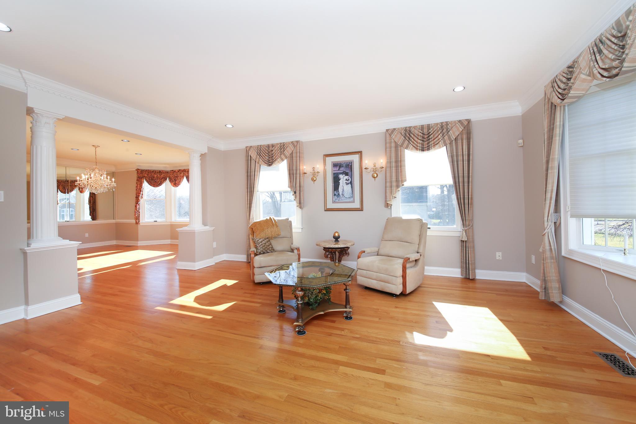SUNNY HILL - Residential