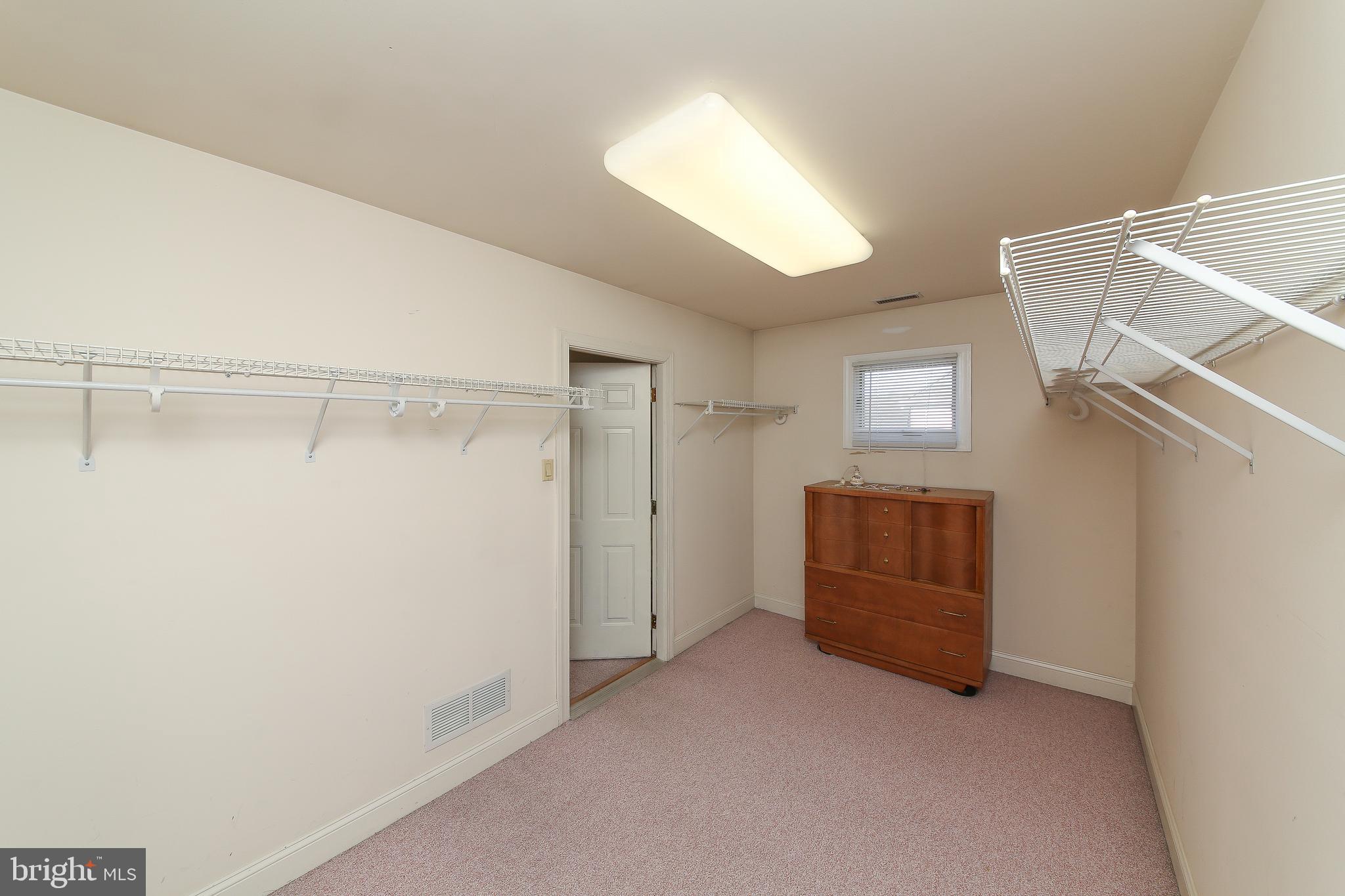 SUNNY HILL - Residential