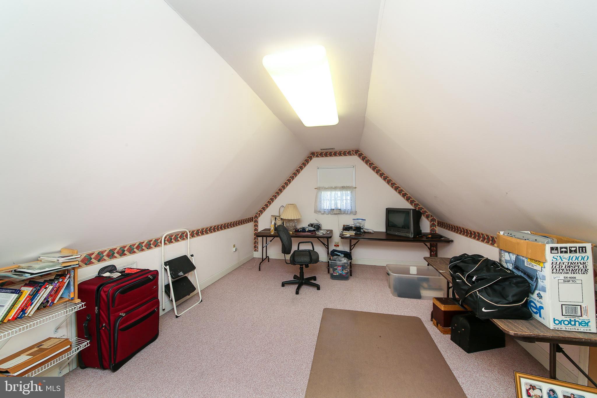 SUNNY HILL - Residential