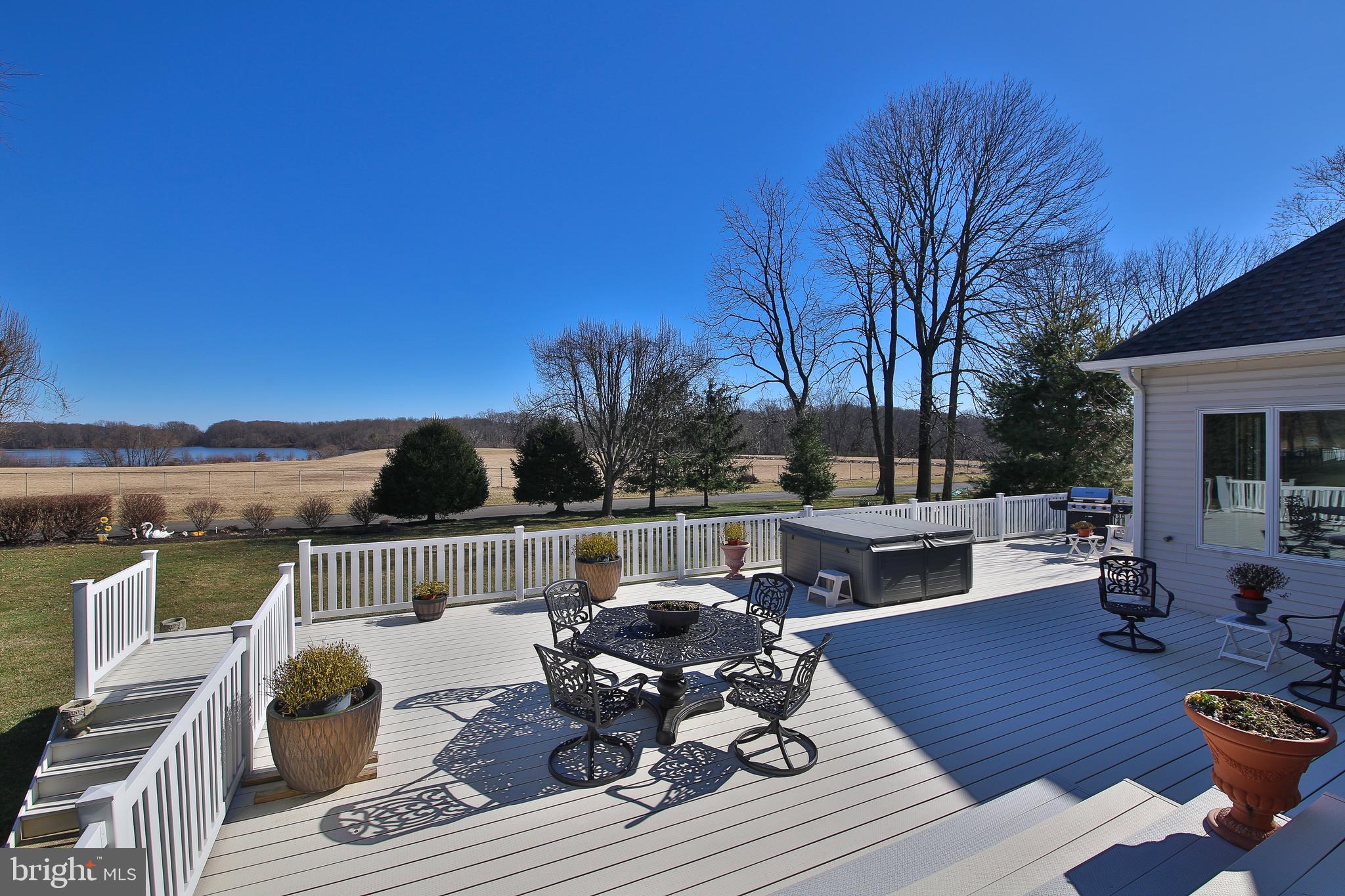 SUNNY HILL - Residential