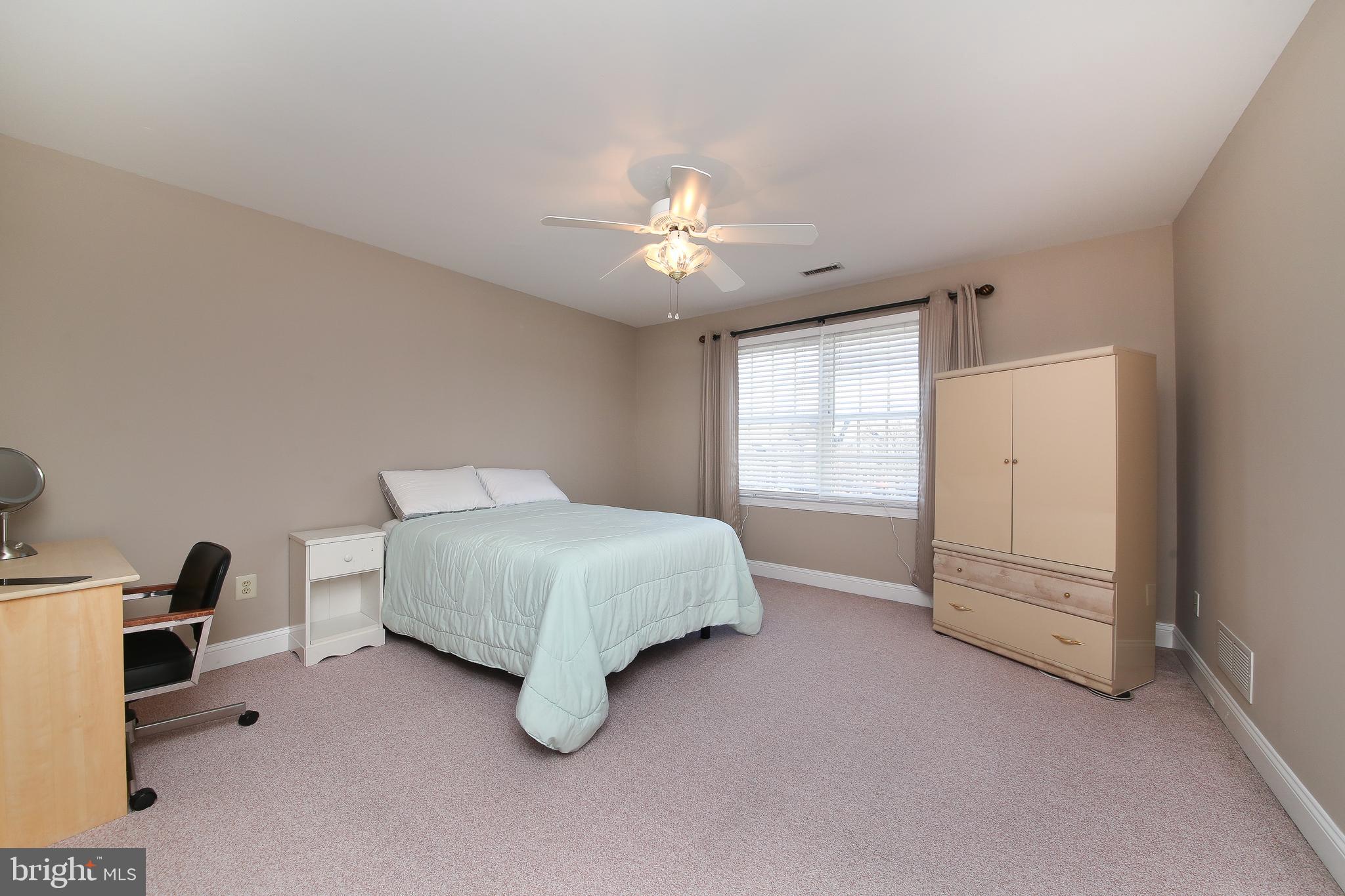 SUNNY HILL - Residential