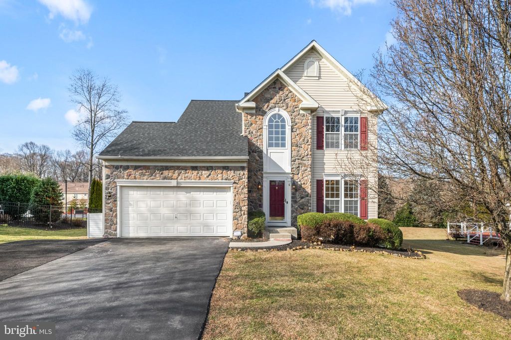 Photo of 6 Huntingdon Court, UPPER CHICHESTER, PA 19061 (MLS # PADE2106432)