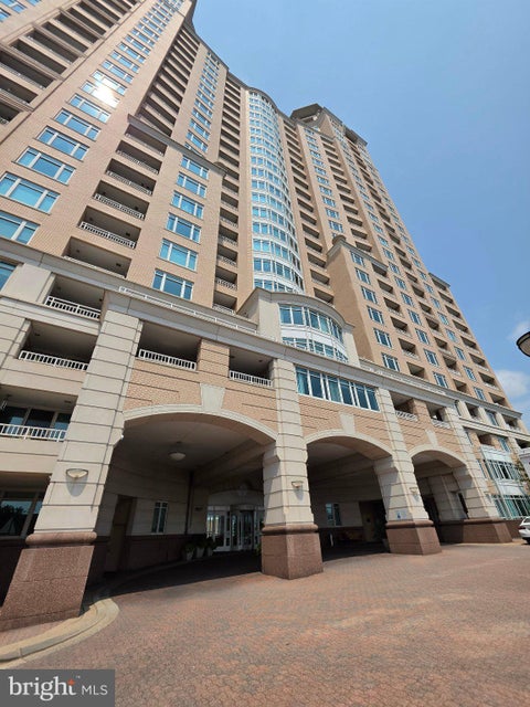Condo For Rent - 100 Harborview Drive #906<br/> BALTIMORE, MD 21230
