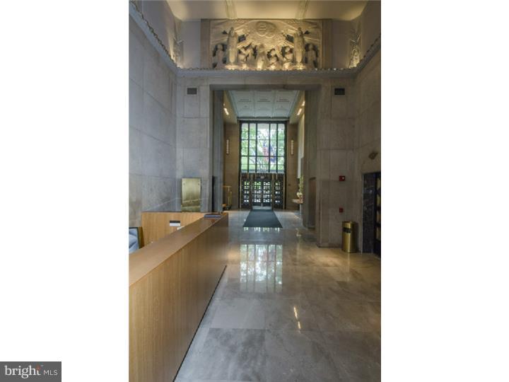 WASHINGTON SQ - Residential