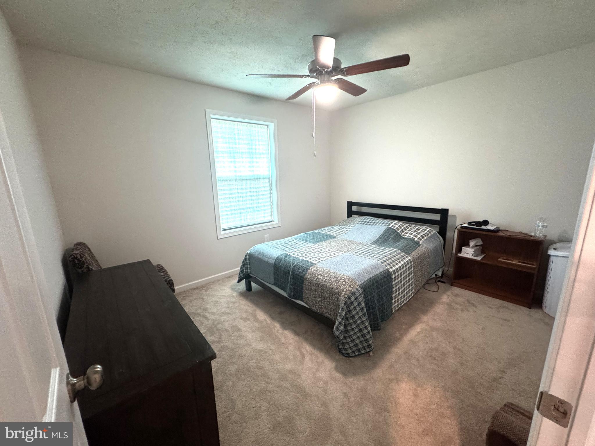 COLONIAL HILLS - Residential