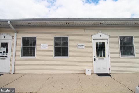 Photo of 2333 Whitehorse Mercerville Road Unit #5, HAMILTON TOWNSHIP, NJ 08619 (MLS # NJME2067172)