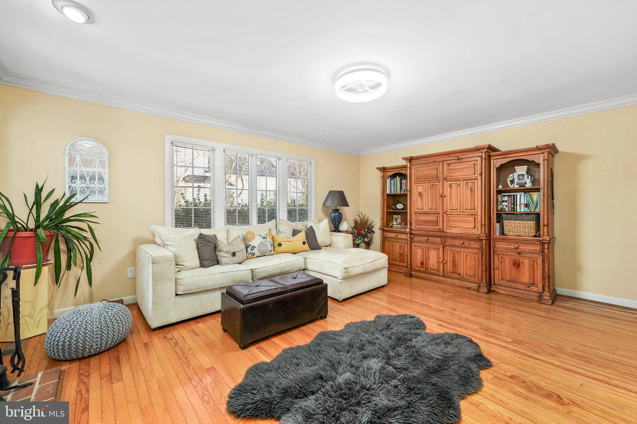 LOWES ISLAND - Residential