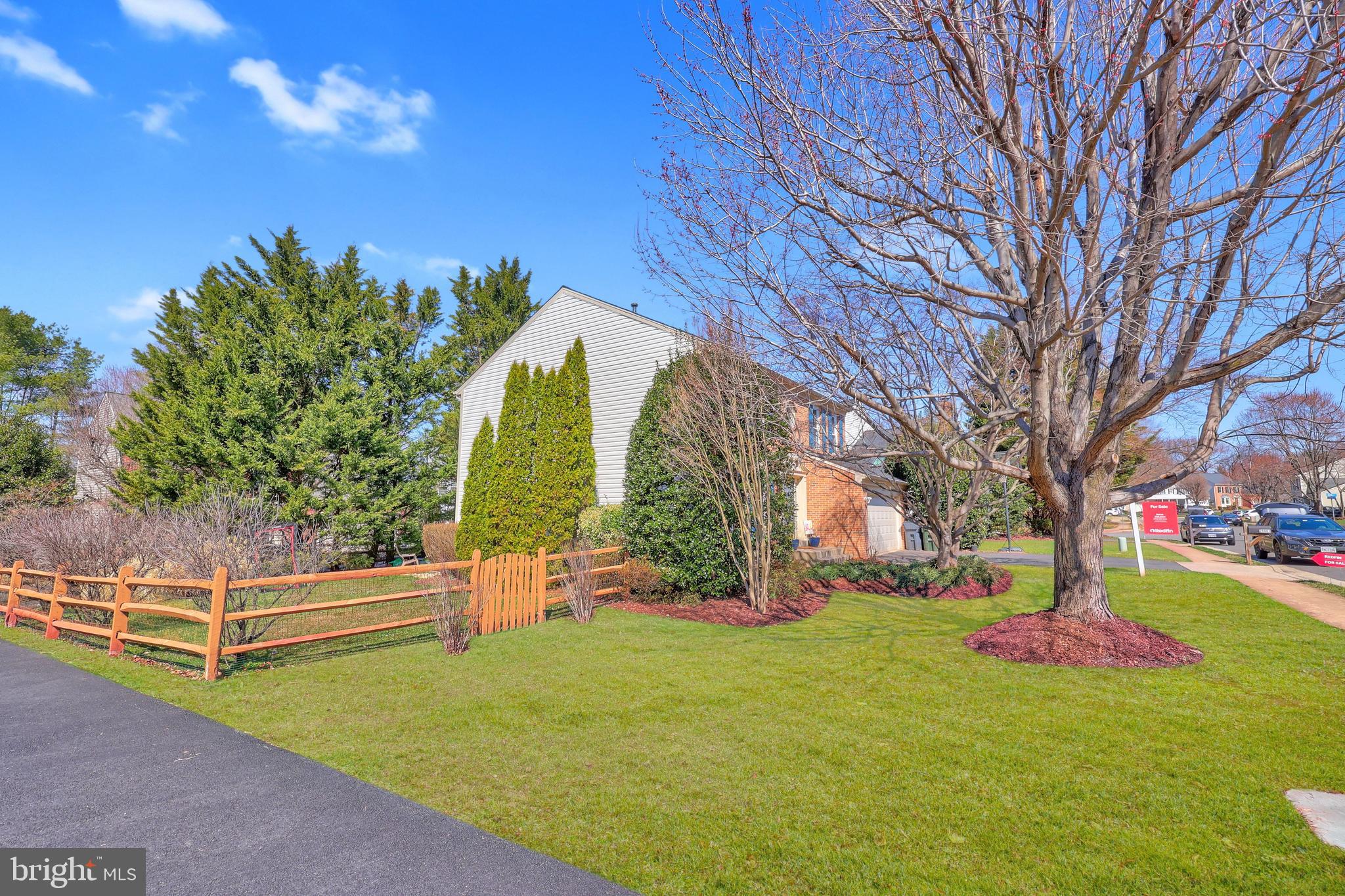 LOWES ISLAND - Residential