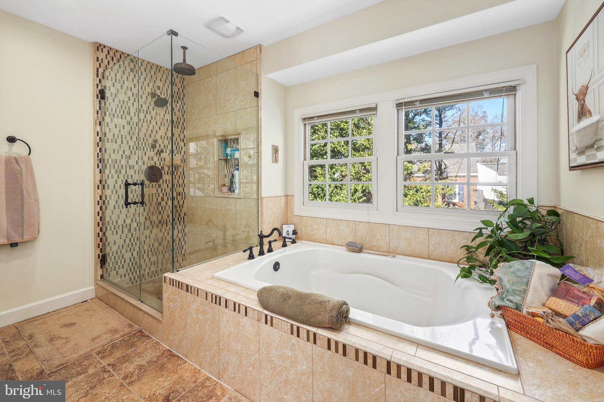 LOWES ISLAND - Residential