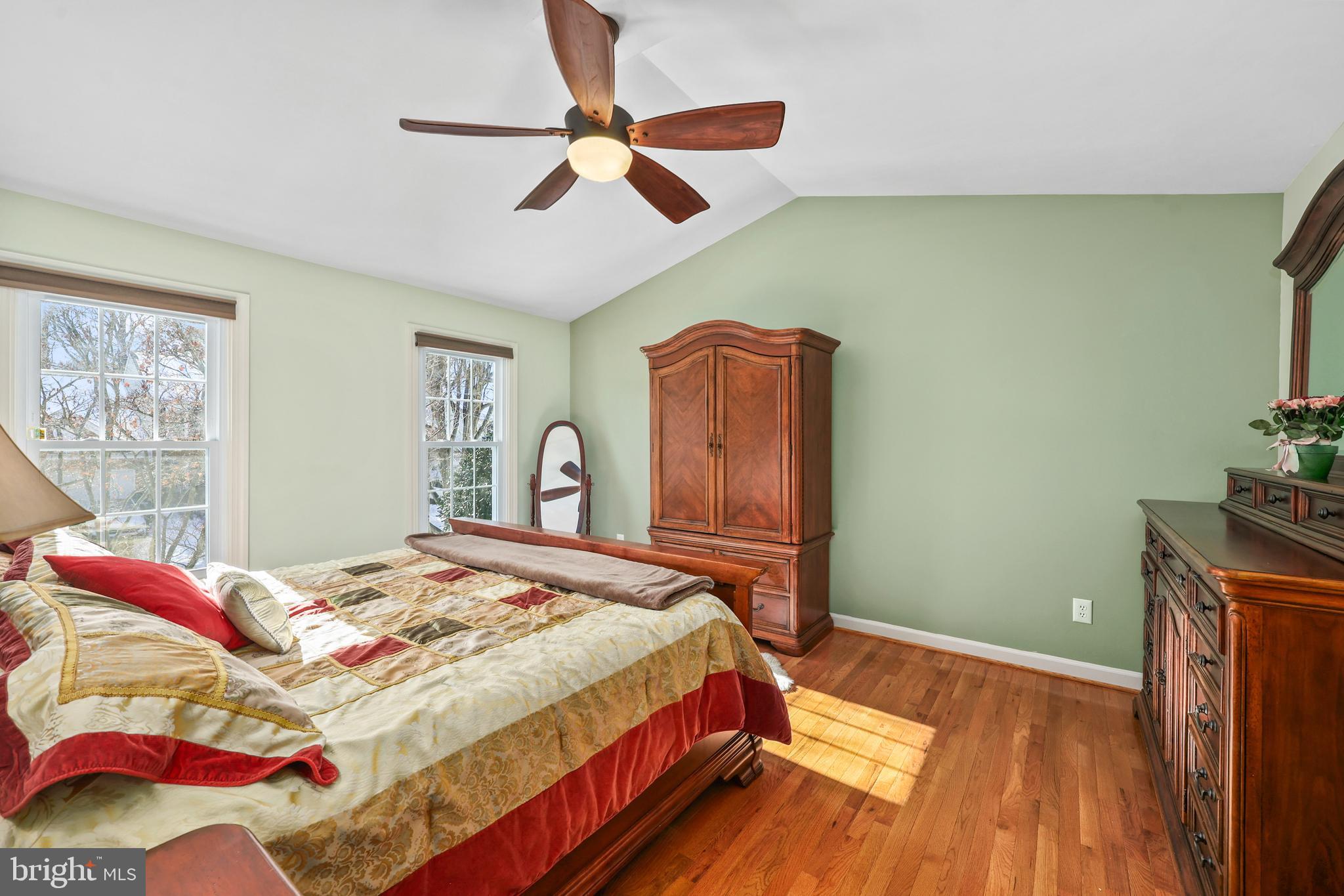 LOWES ISLAND - Residential